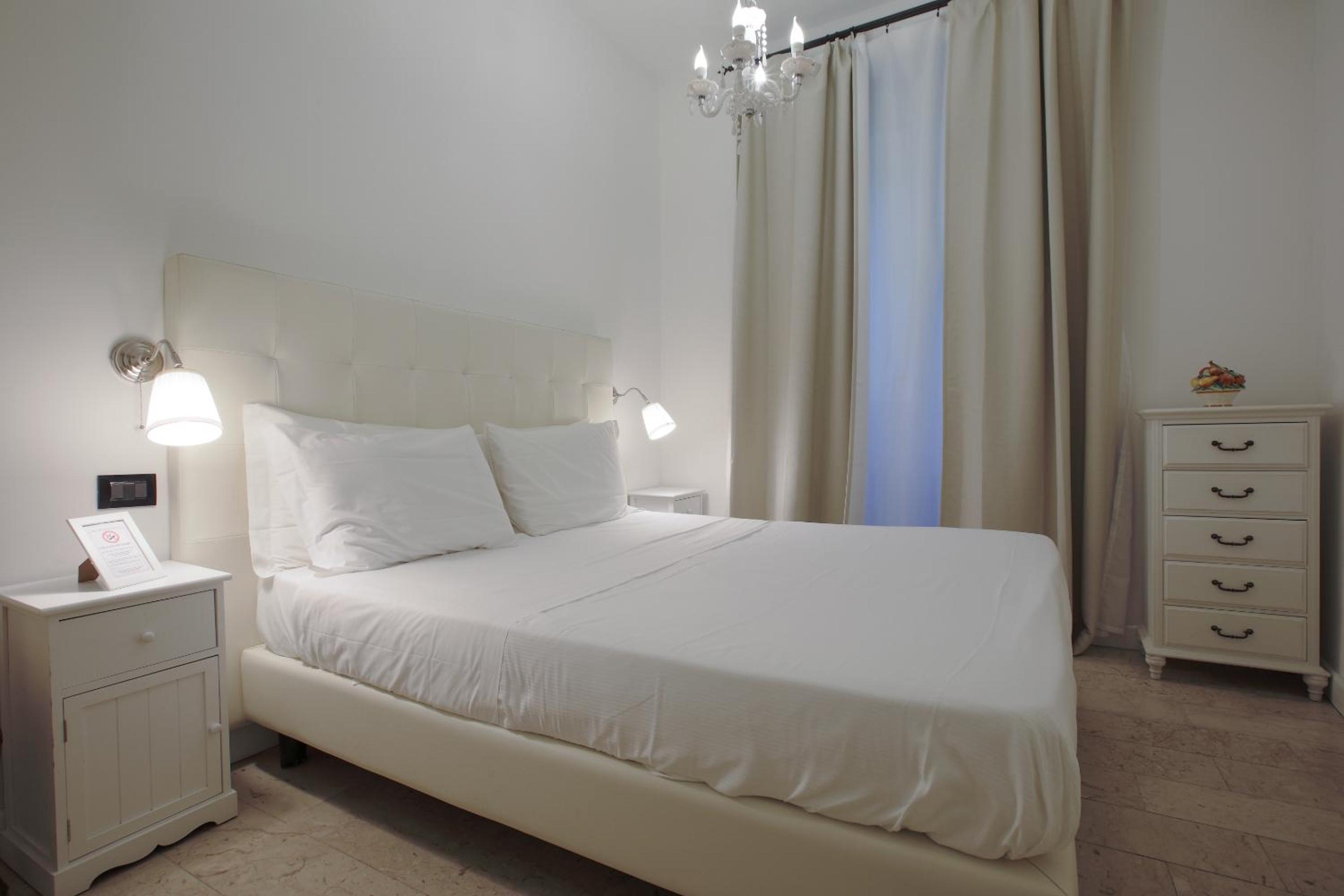Double Room with Private External Bathroom photo 3