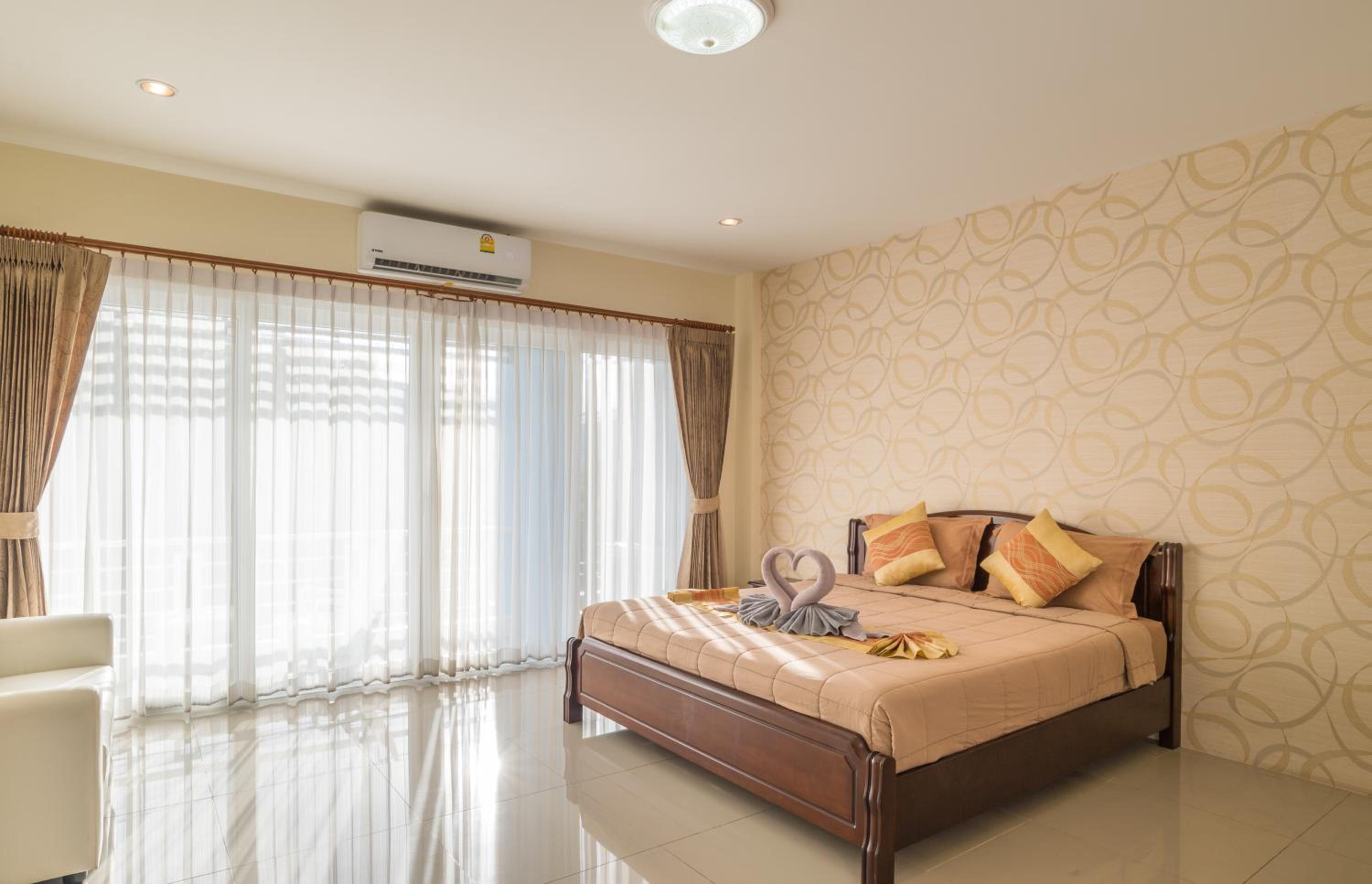 DELUXE ROOM photo 3