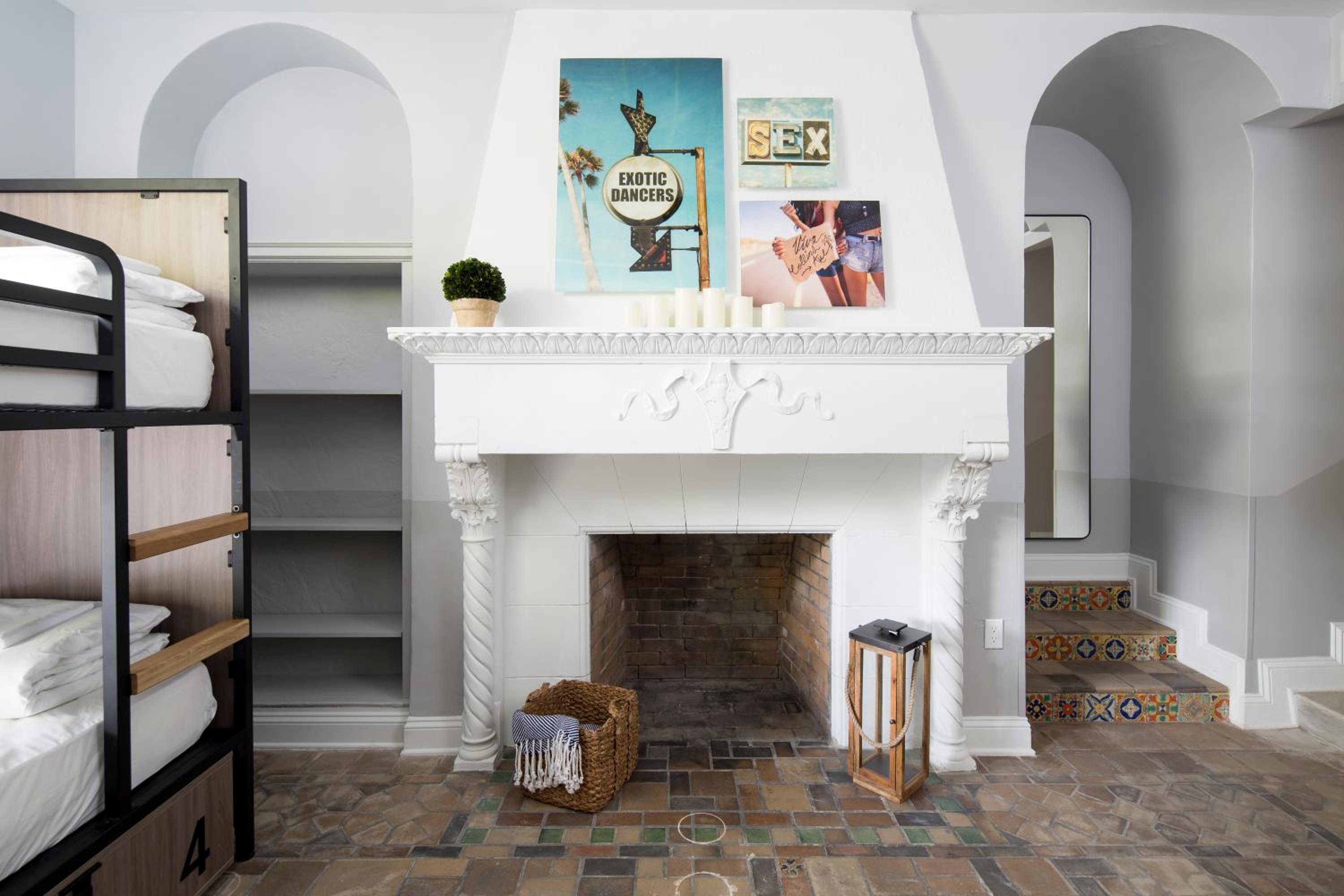 Private 4-Bed Room