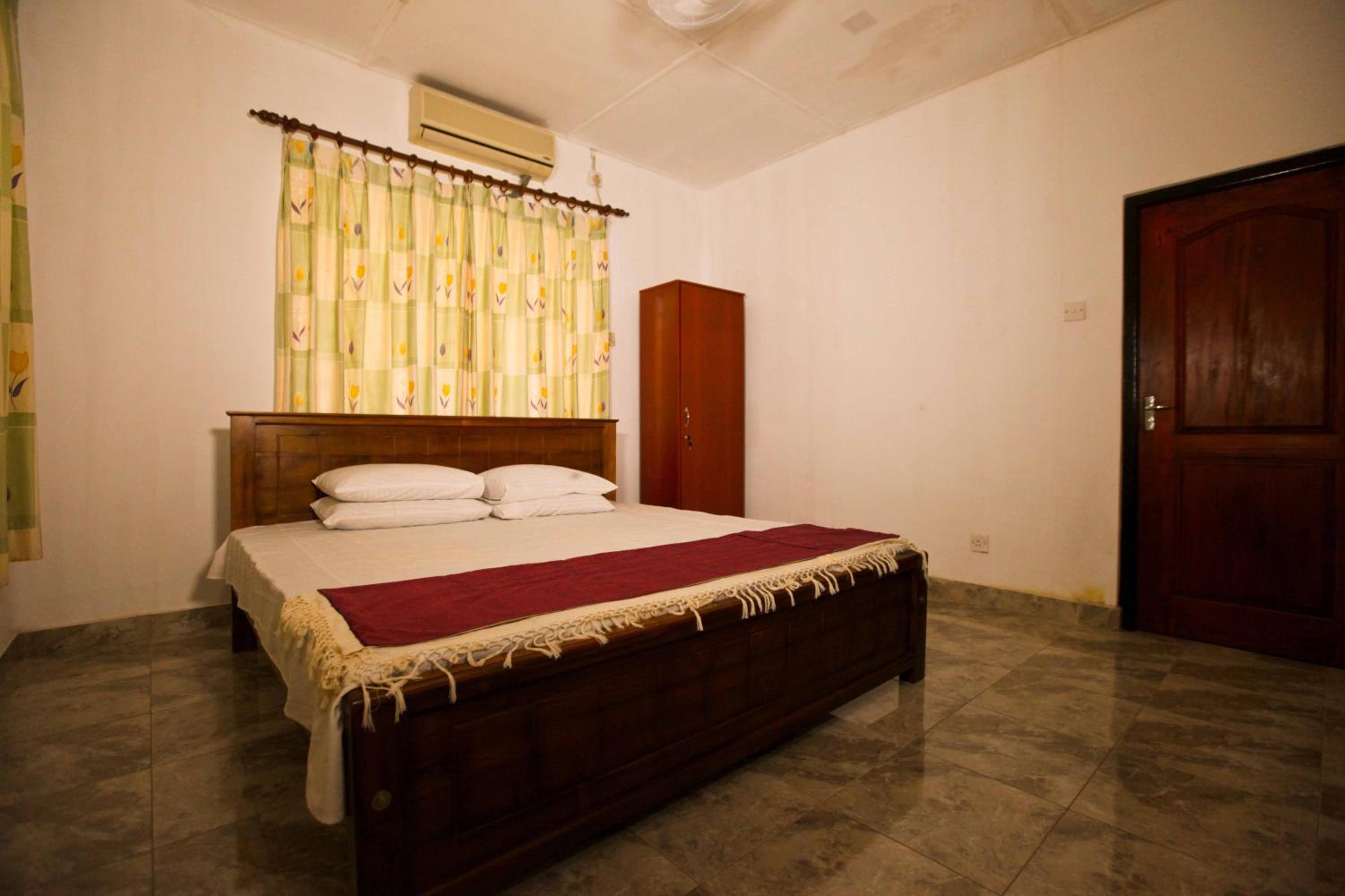 Standard Double or Twin Room - Photo 6