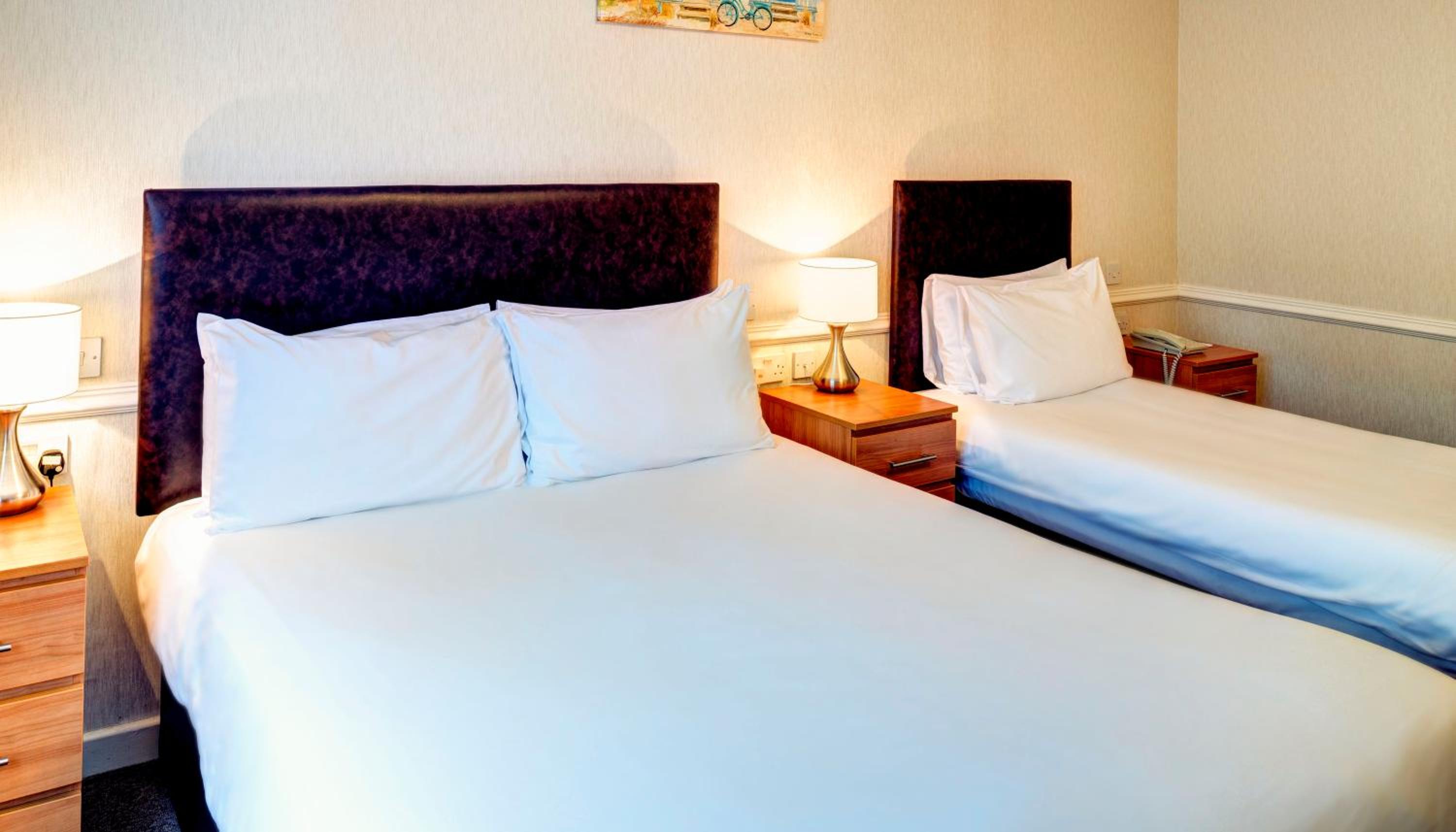 Family Room with Double and Single Beds - Non-Smoking - Photo 1
