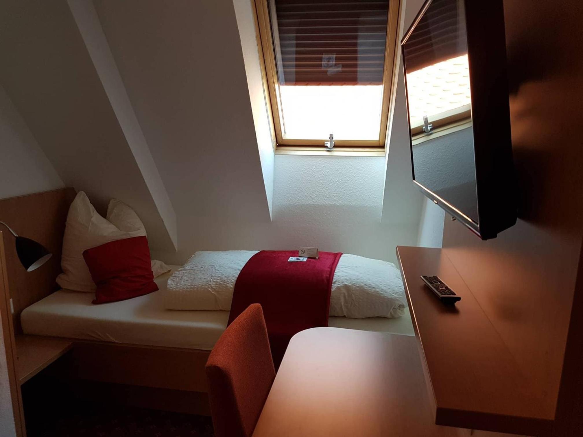 Small Single Room
