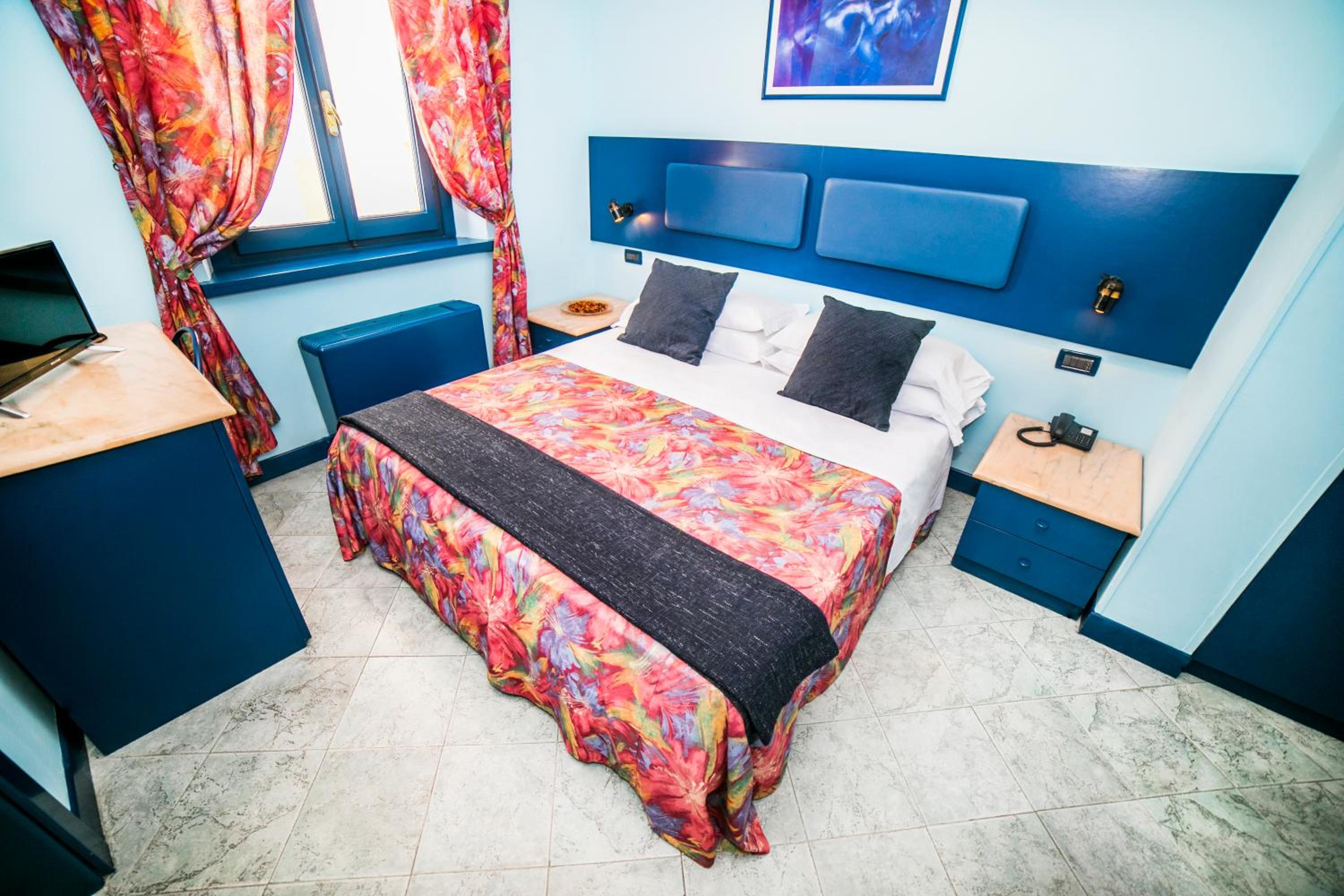 Single Room photo 1