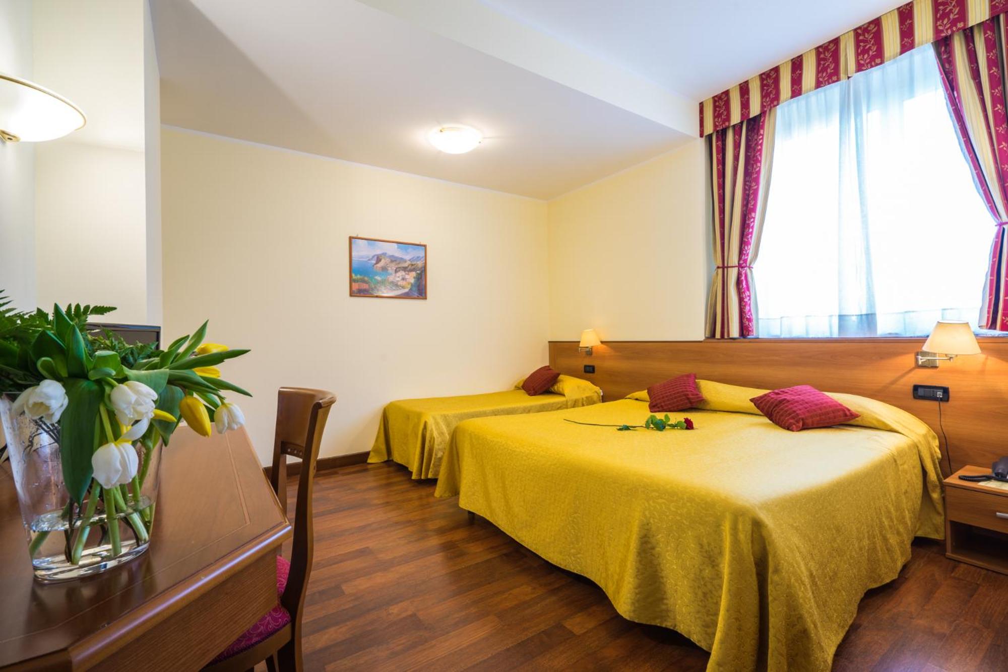 Basic Triple Room