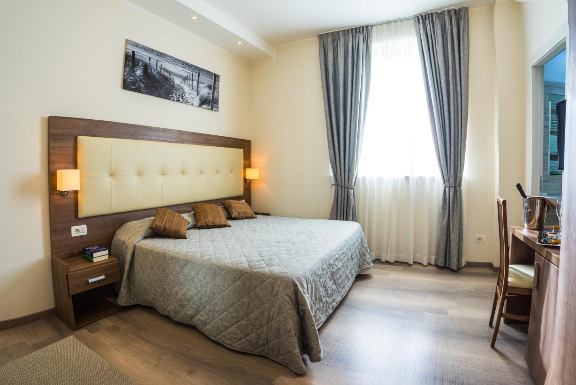 Large Double Room