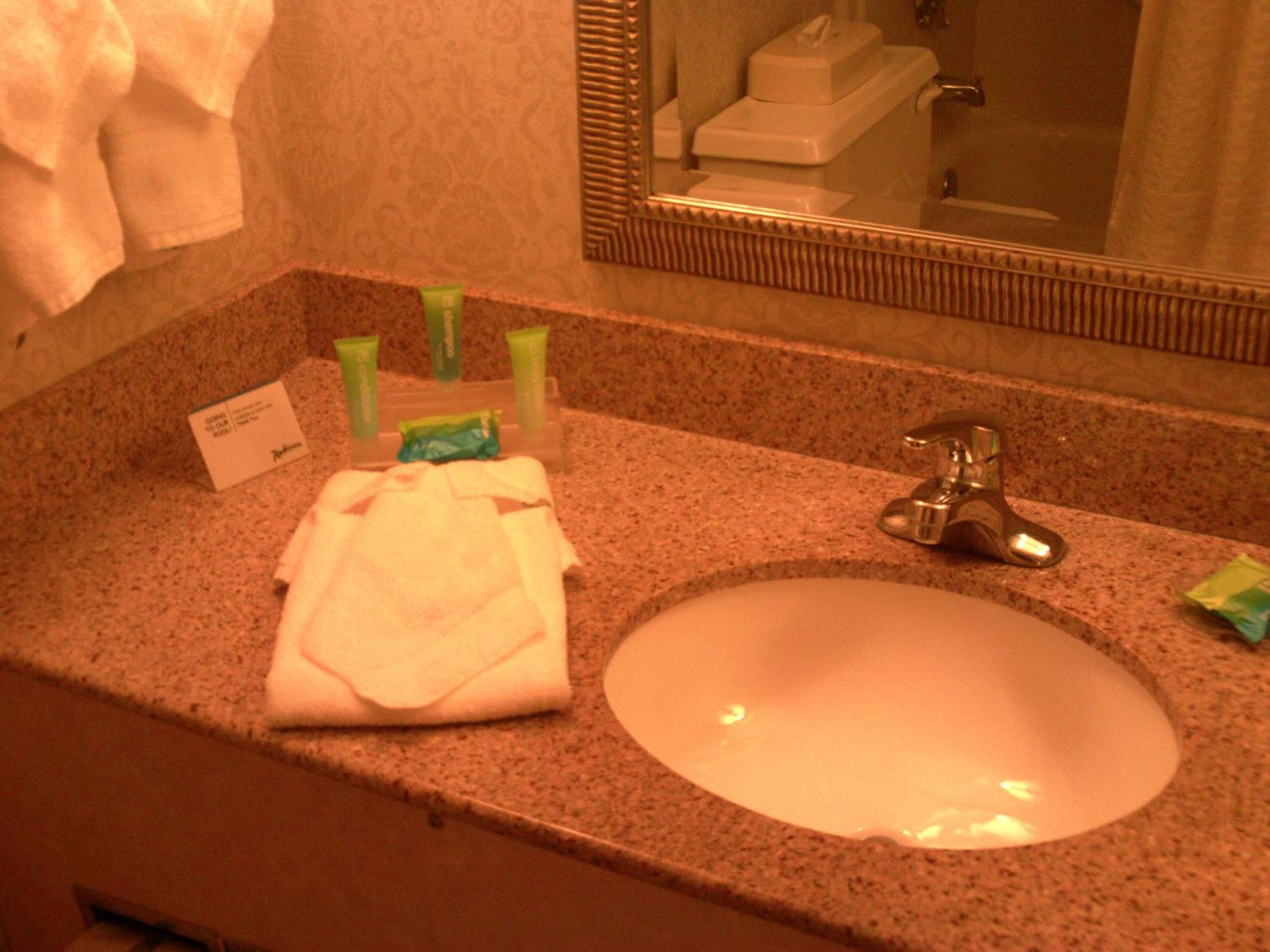 King Room - Non-Smoking - Photo 4