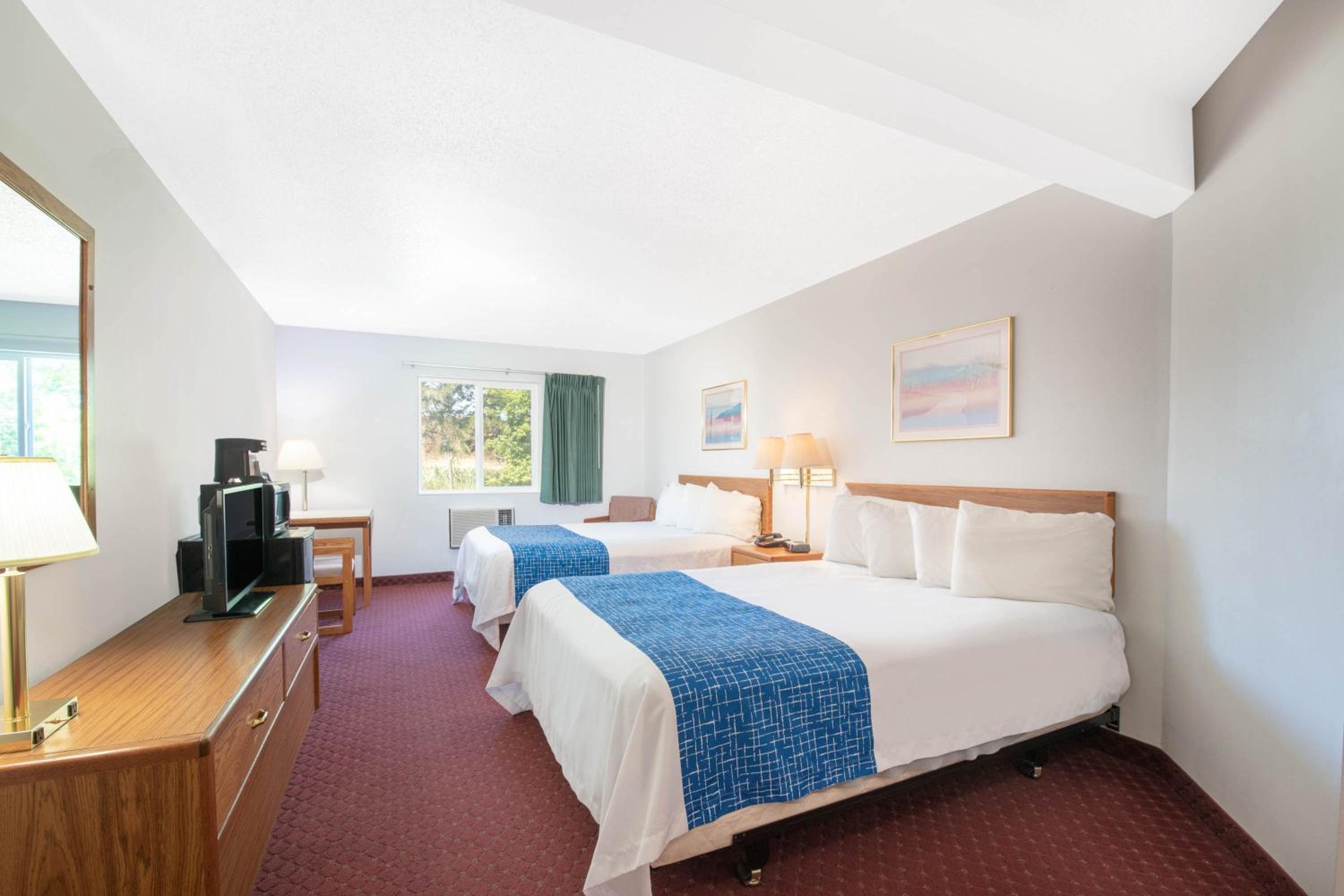 Queen Room with Two Queen Beds - Disability Access/Non-Smoking