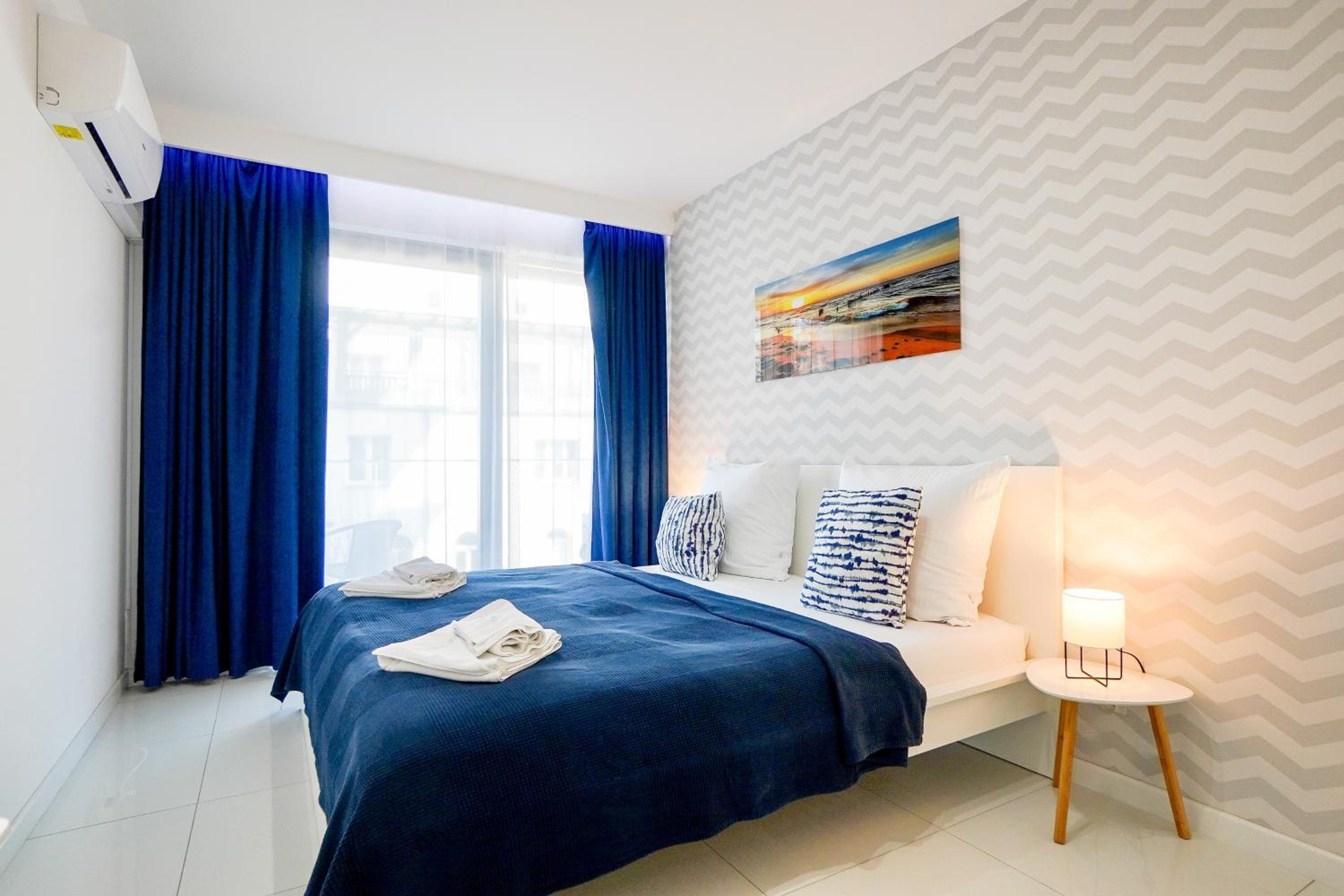 One-Bedroom Apartment with Balcony
