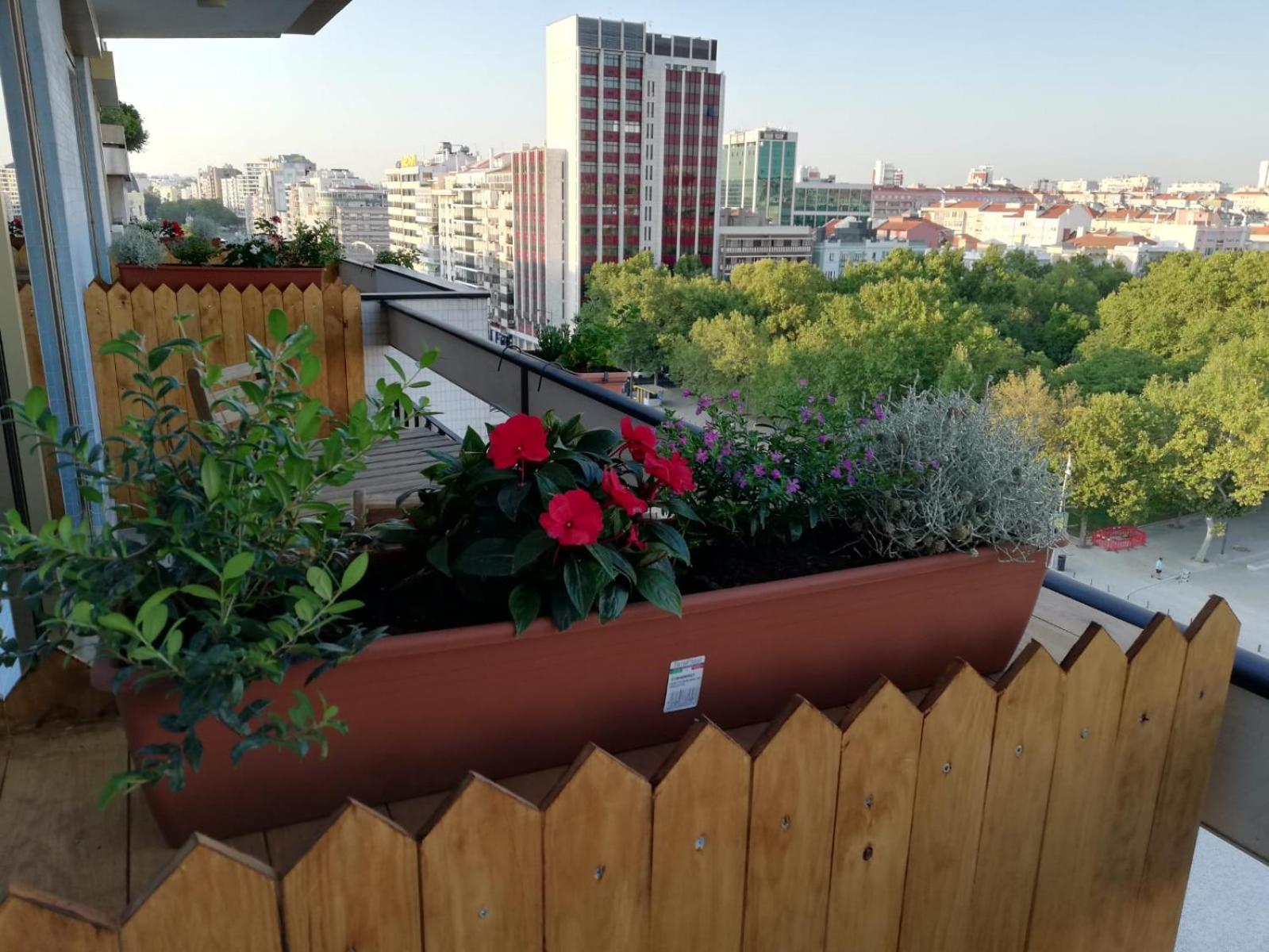 Family Suite with Balcony - Photo 7
