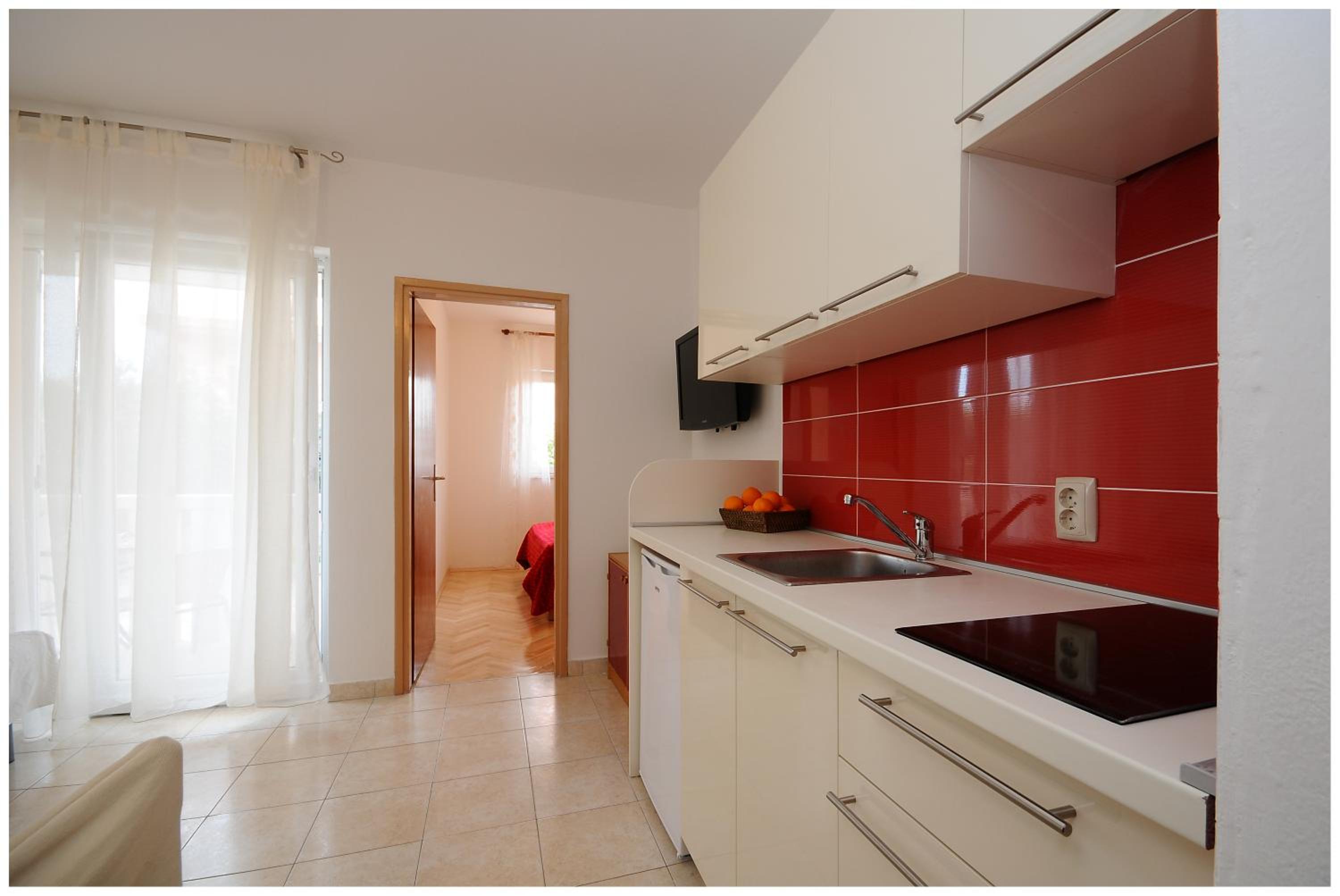 One-Bedroom Apartment - Photo 18