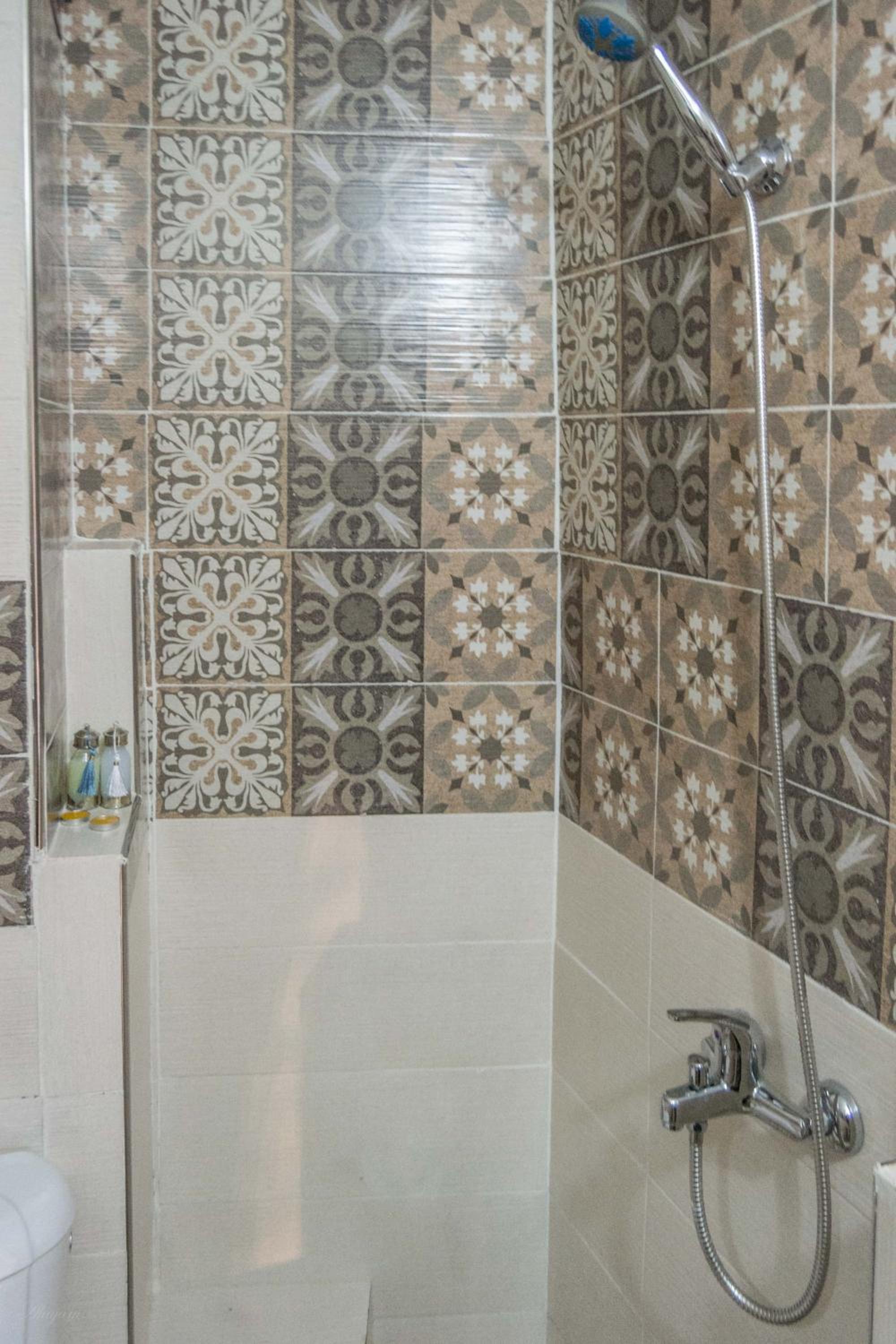 Triple Room with Private Bathroom - Photo 3