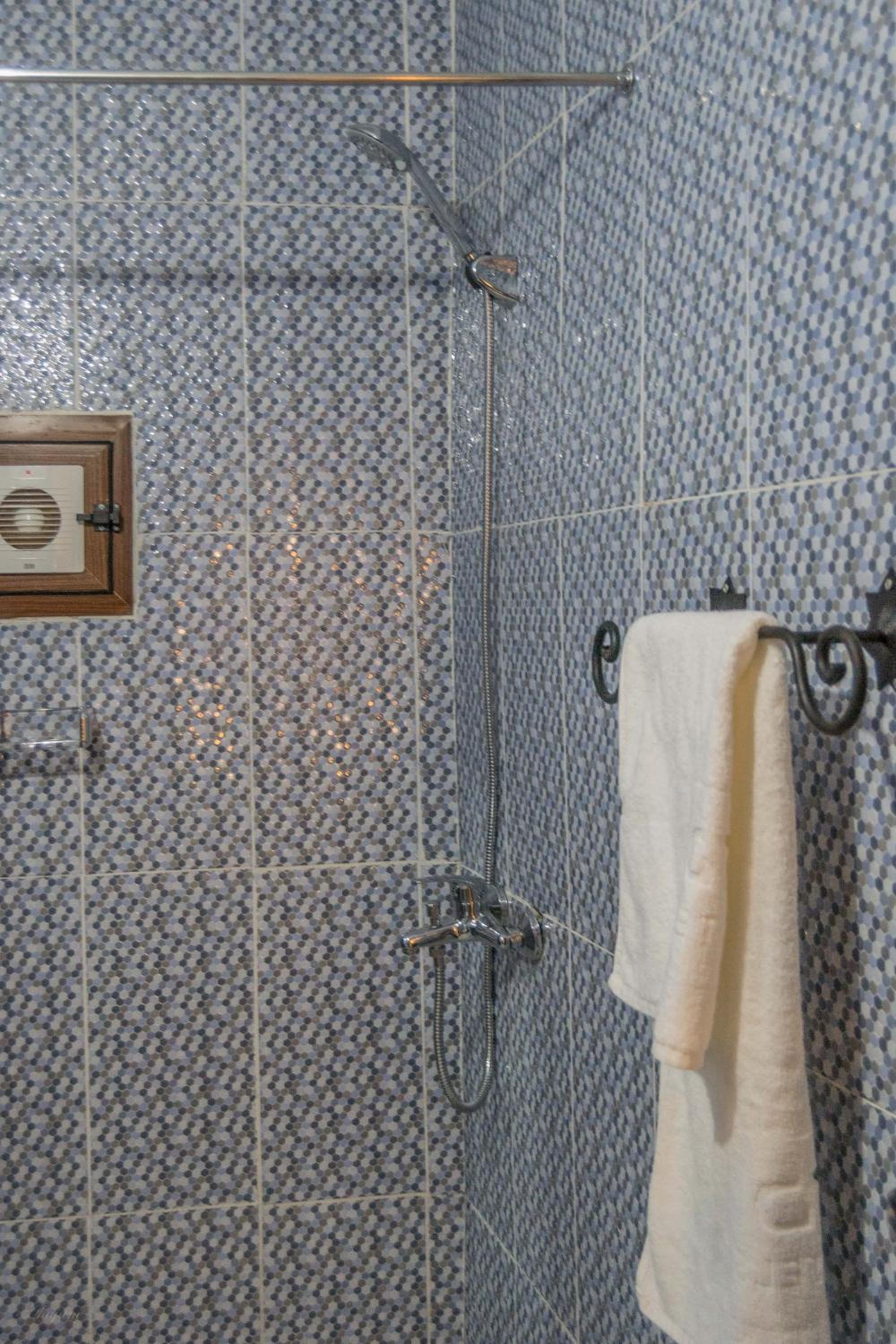 Double Room with Private Bathroom photo 3