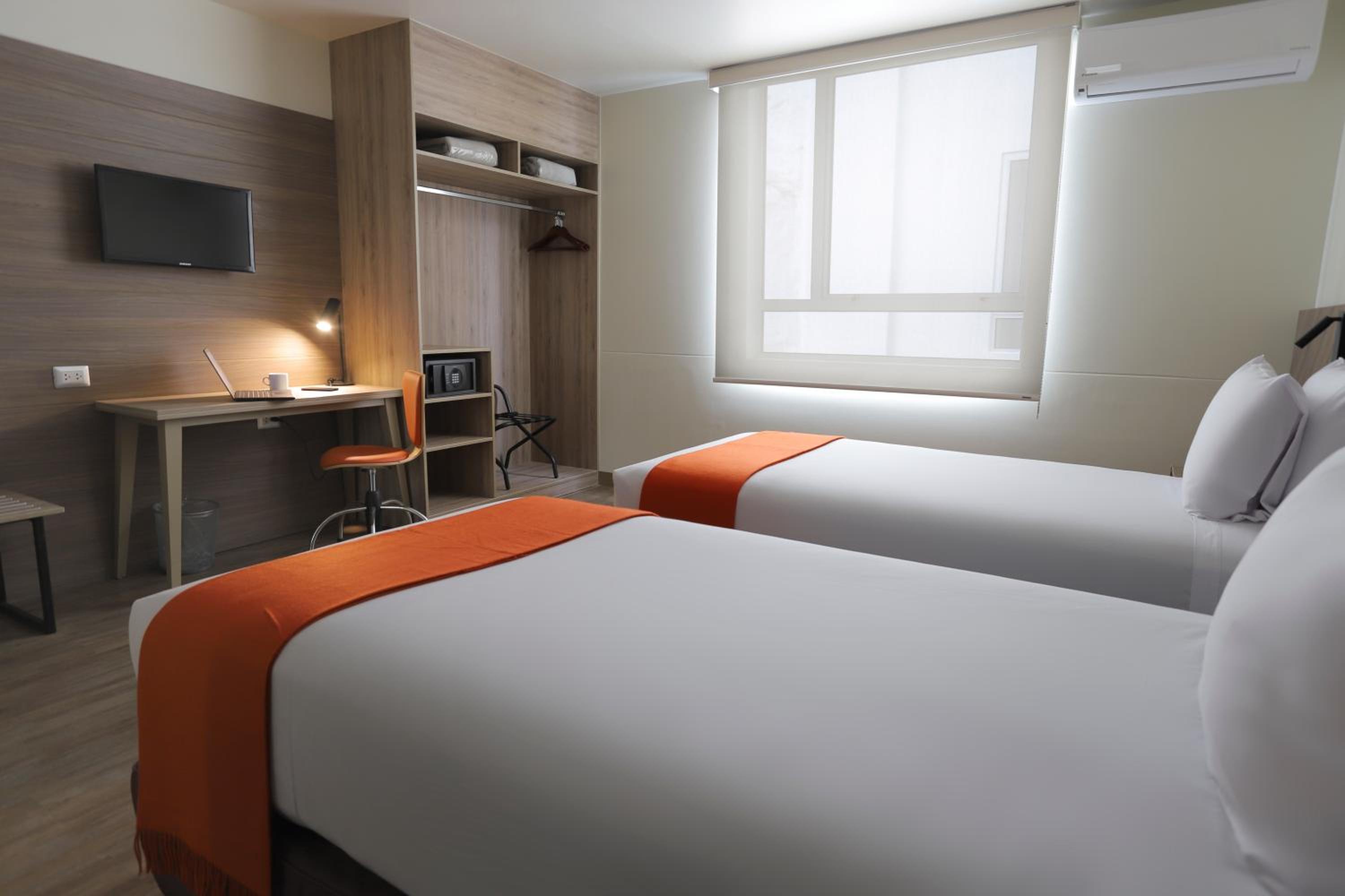 Standard Twin Room