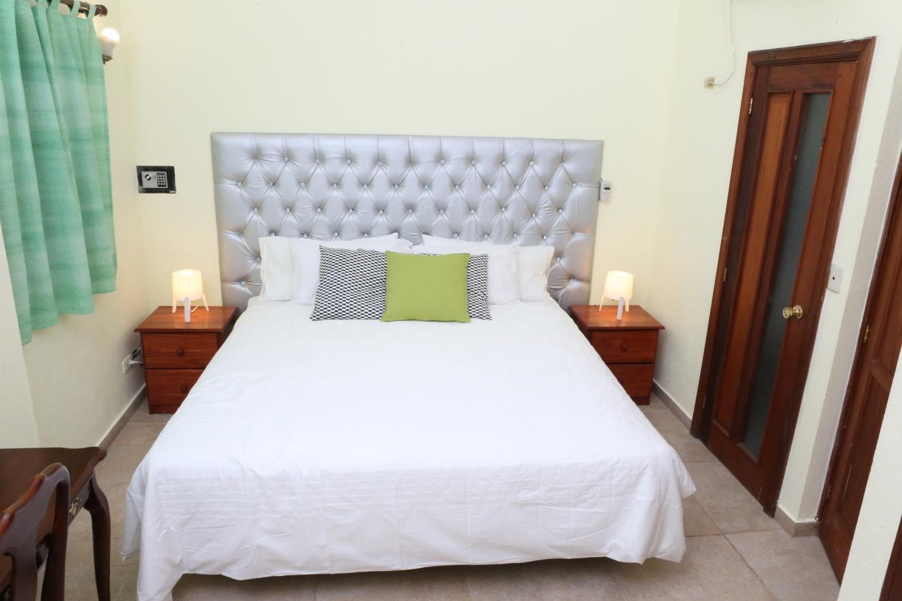 Deluxe Double Room photo 3
