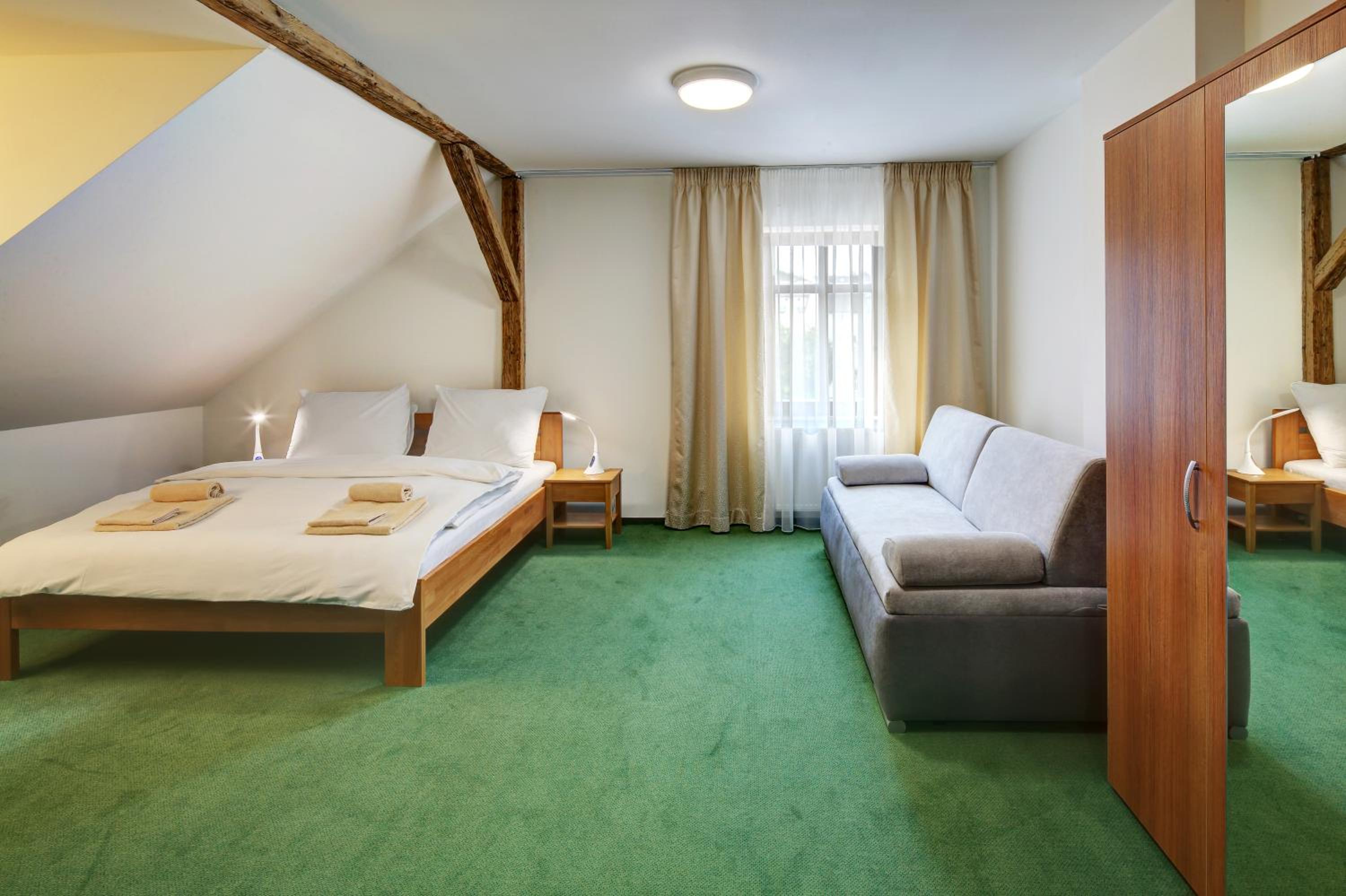 Large Double Room photo 1