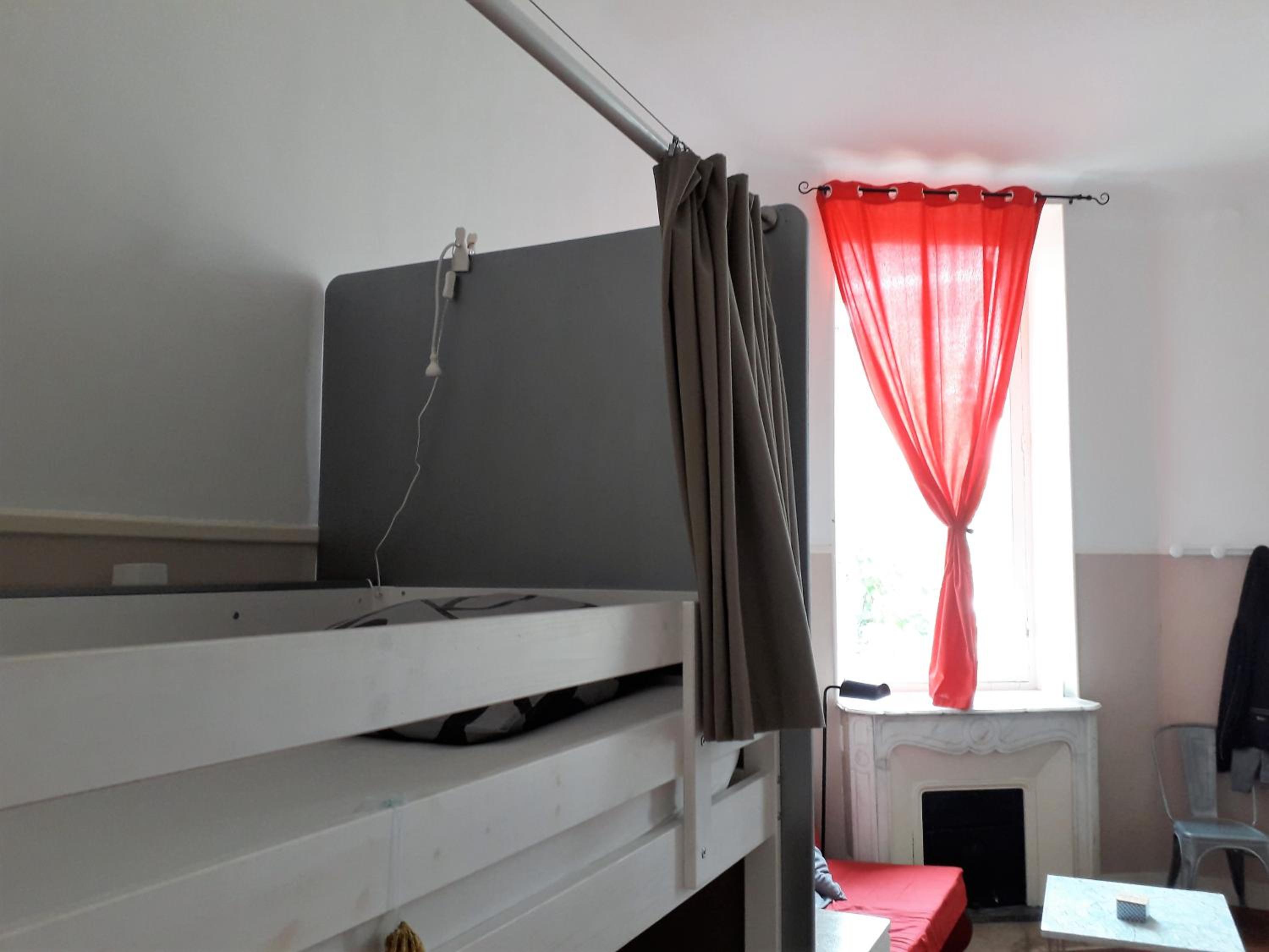 Bed in 8-Bed Mixed Dormitory Room