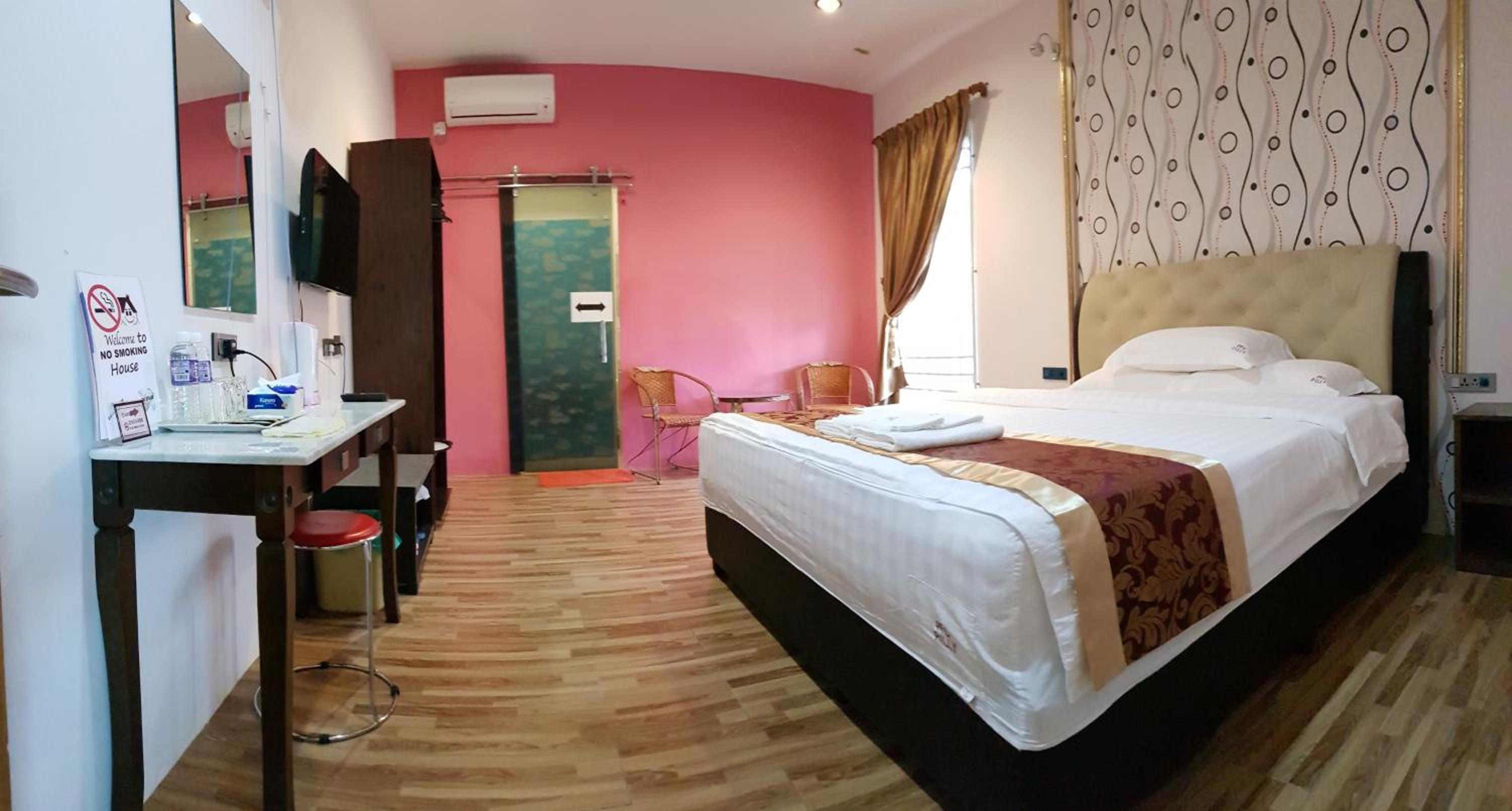 Superior King Room photo 1