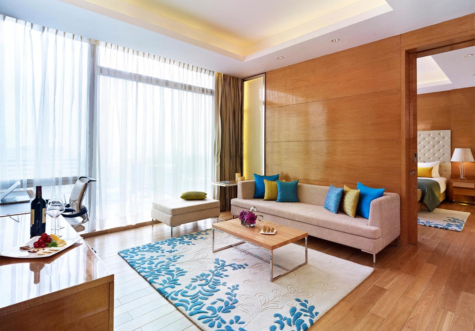 Luxury Suite with One way Airport Transfer, Butler service on request.02 Pcs of Ironing per day,20 % disc on FNSB,SPA & transportation, Cocktail Hours @ Club Lounge from 18:00 hrs to 20:00 hrs, 2 hours of boardroom usage per stay subject to availability photo 3