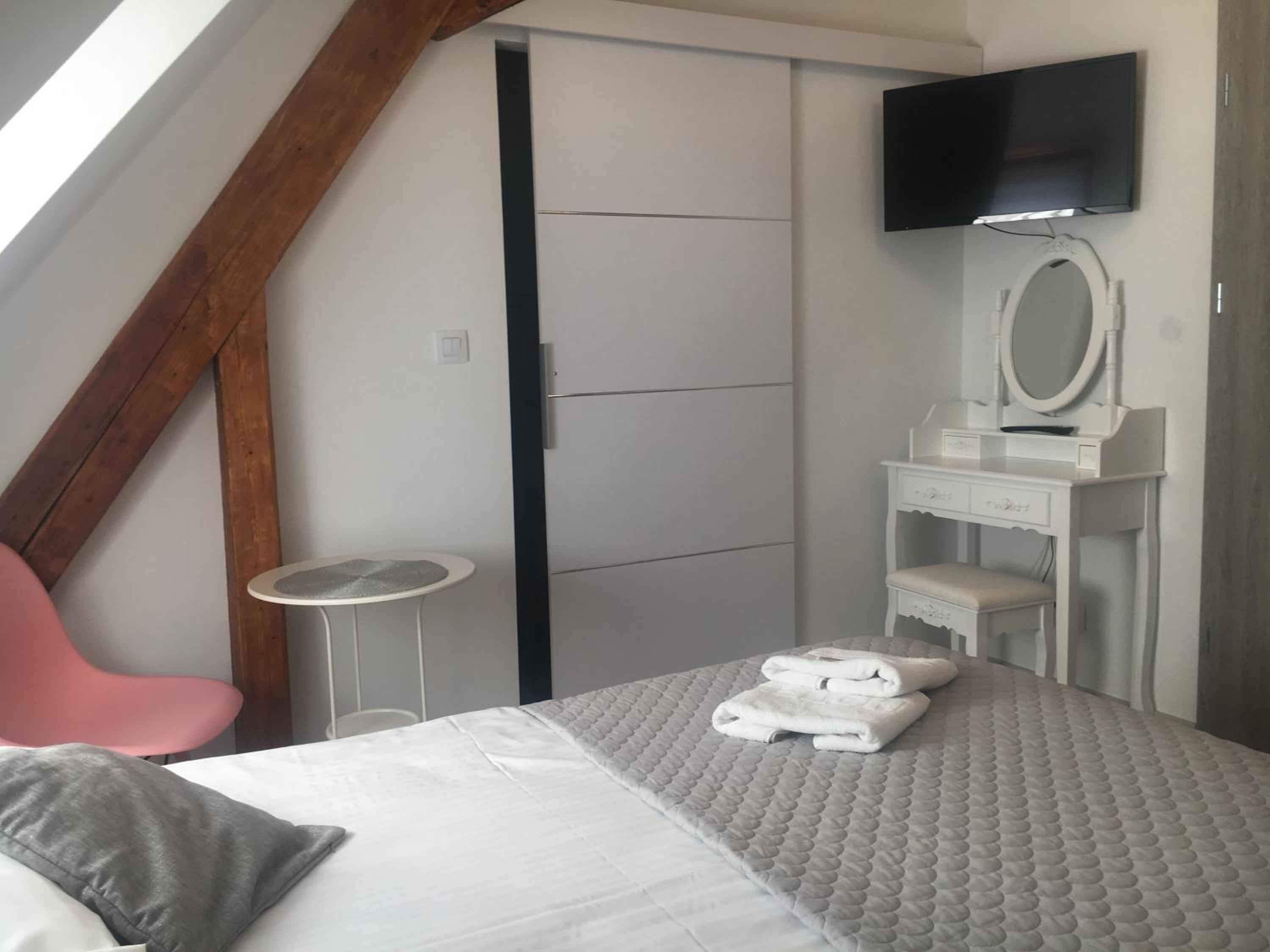 Double Room - Photo 1