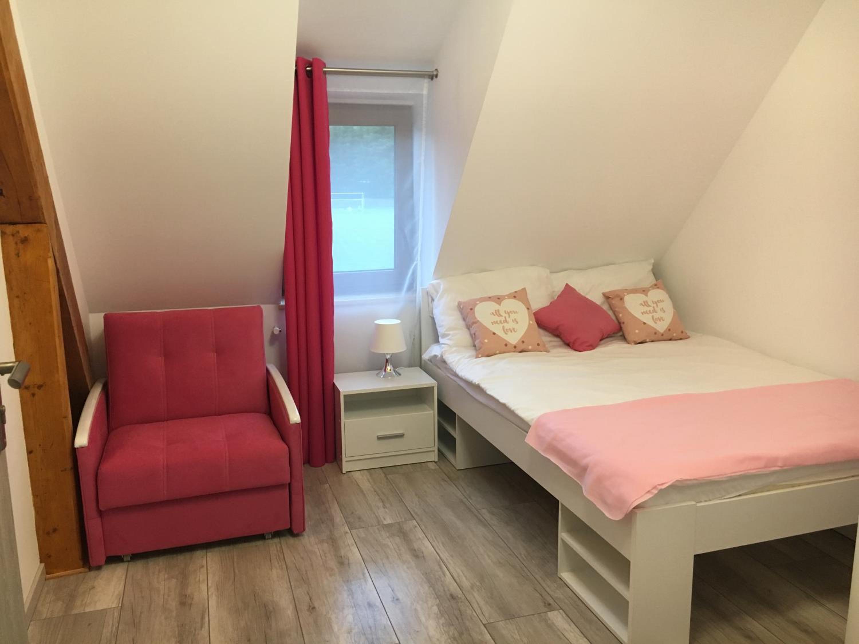 Double Room - Photo 6