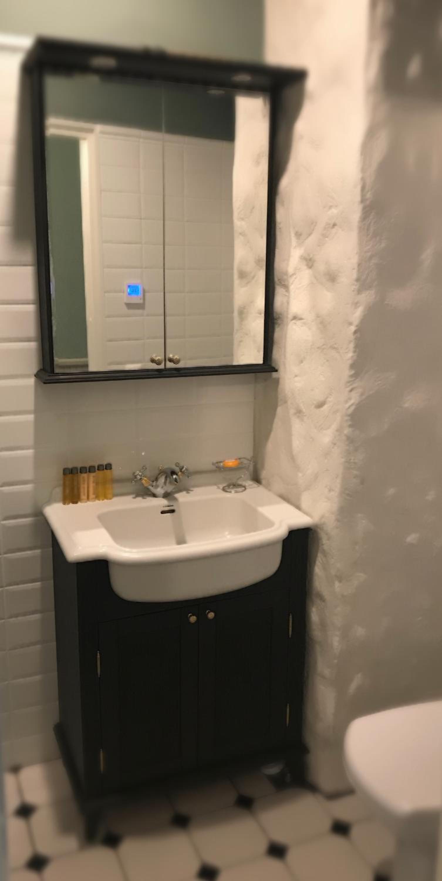 Double Room with Private Bathroom photo 3