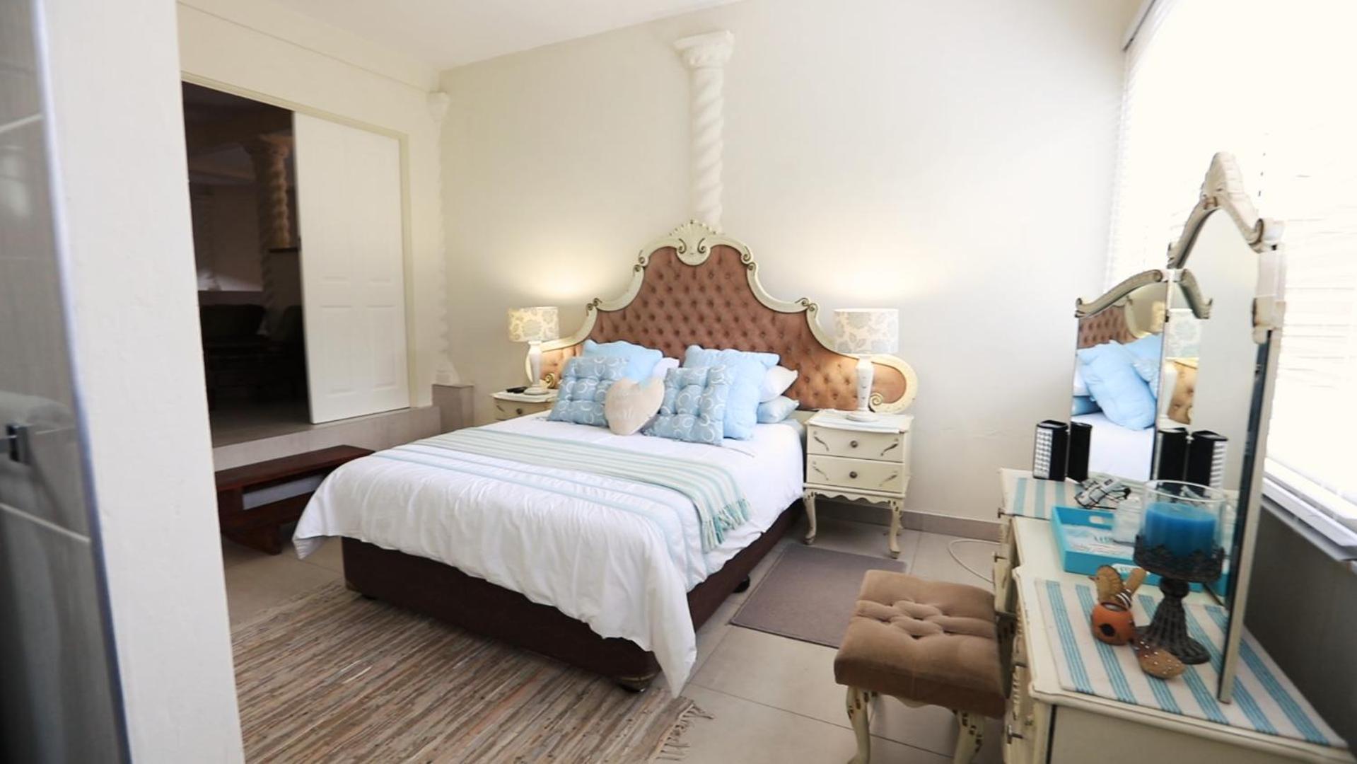Deluxe Queen Room photo 3
