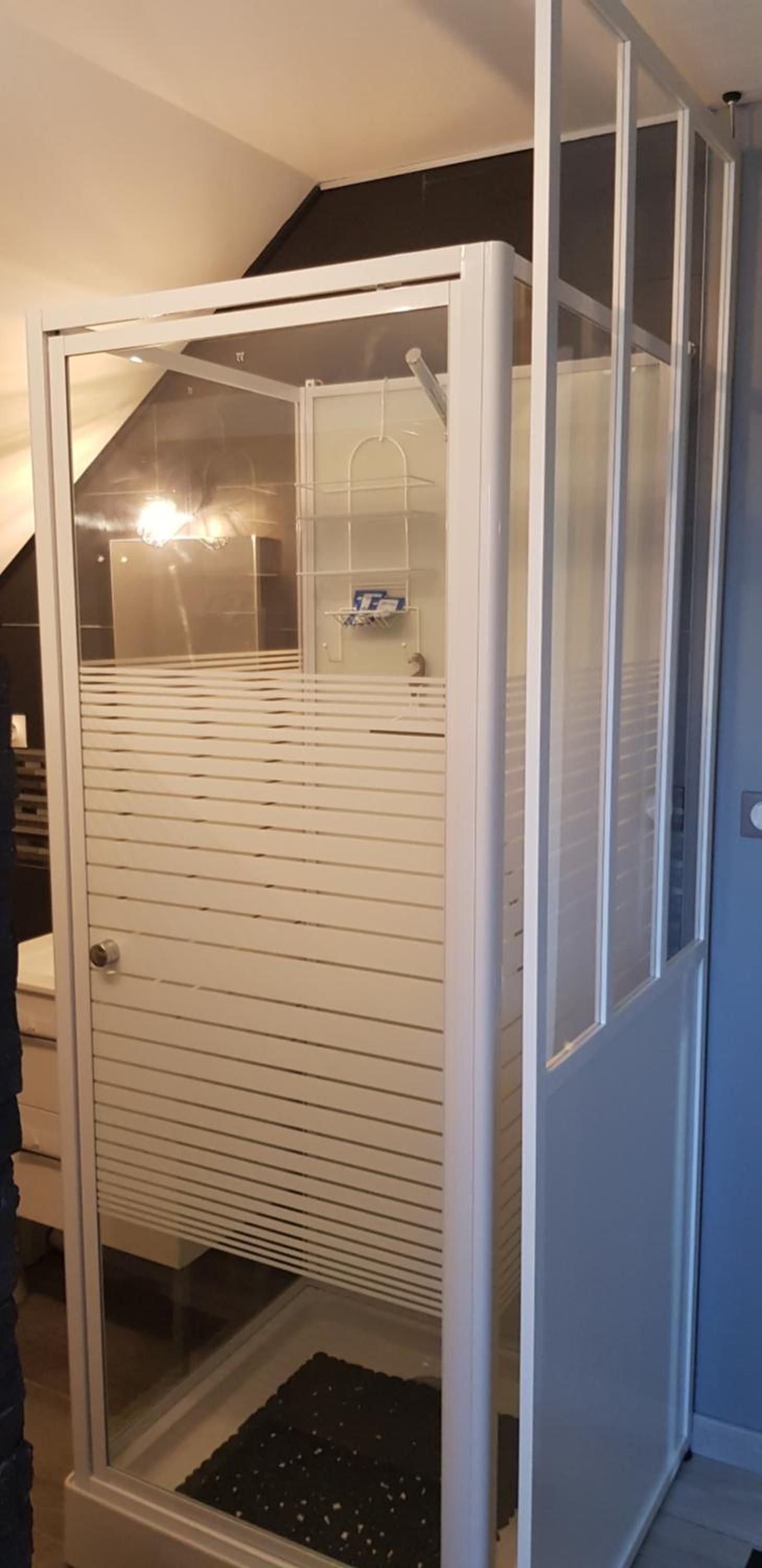 Suite with Pool View - Photo 8
