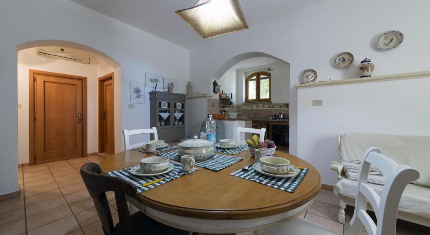 Three-Bedroom House photo 3