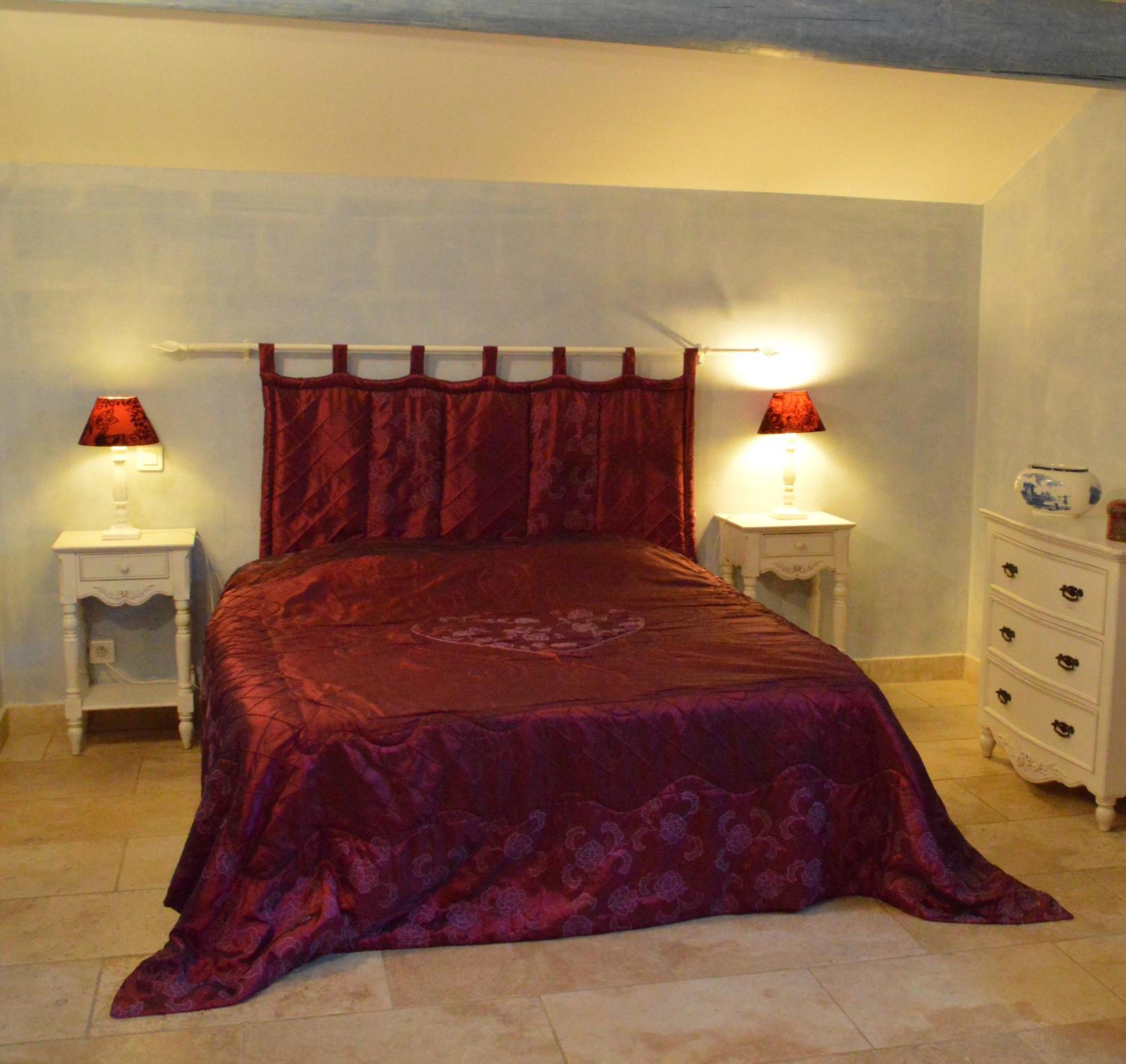Double Room with Private Bathroom - Photo 11