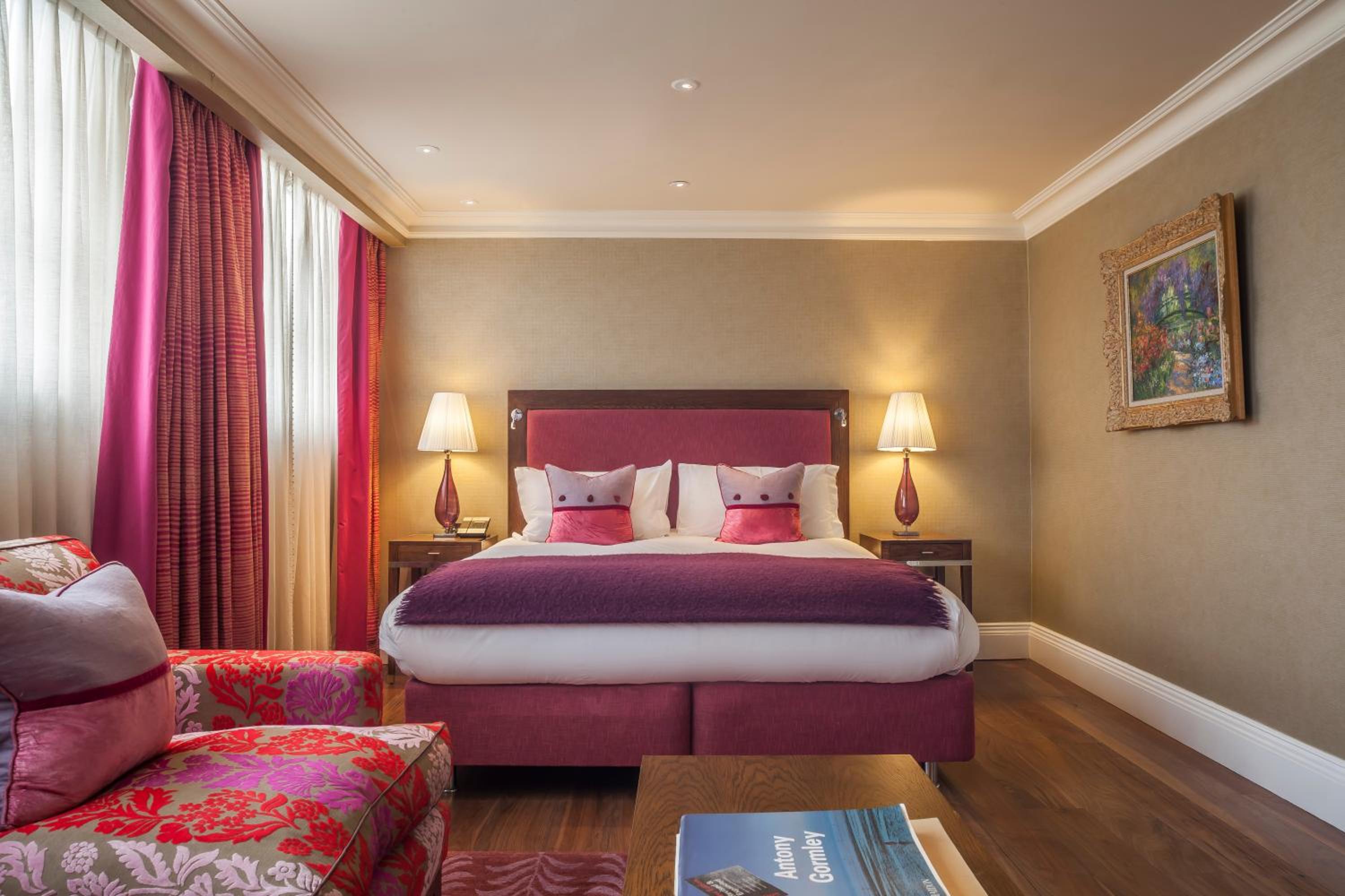 Roseate Executive Suite - Photo 1