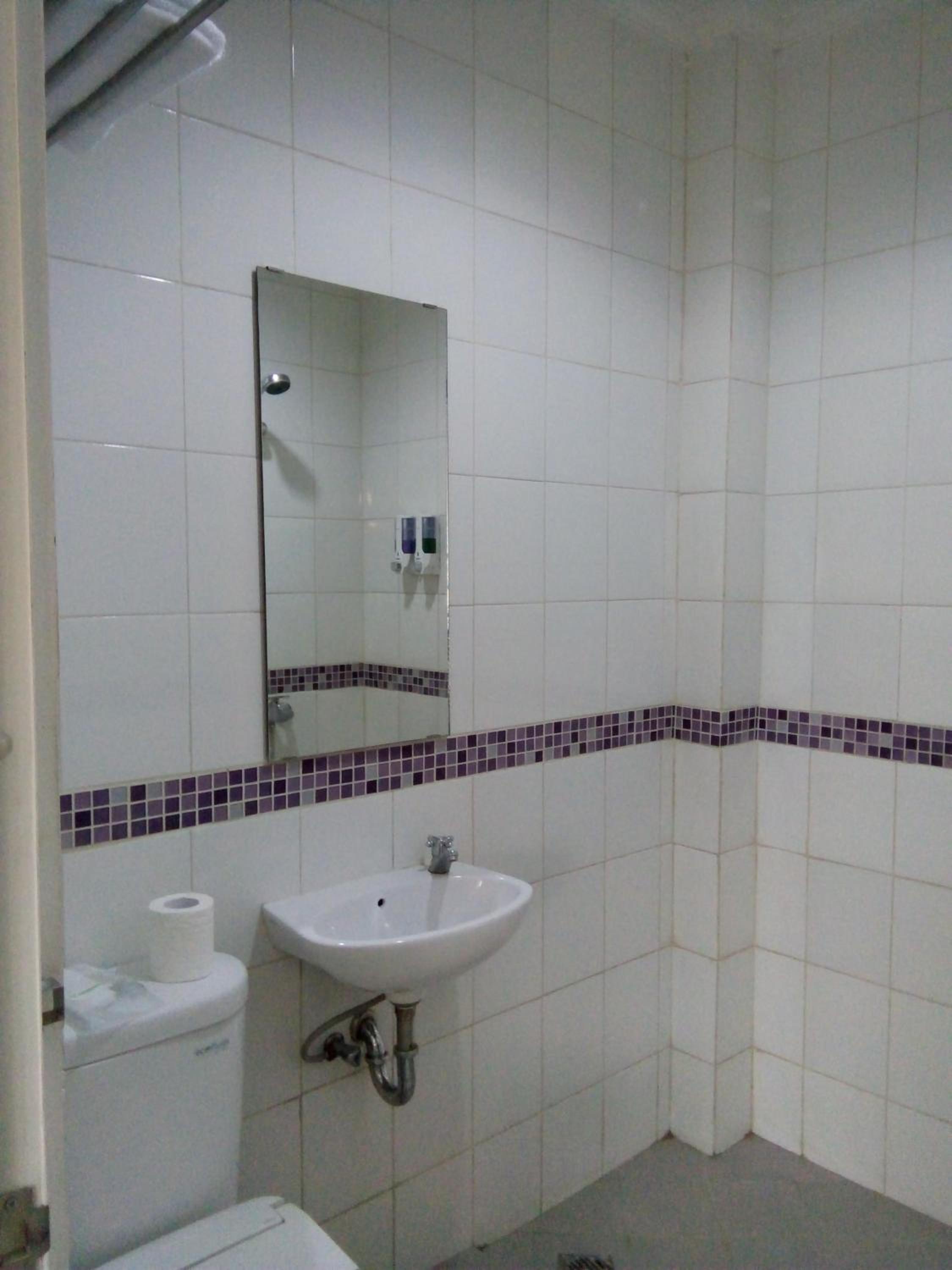 Suite - Photo 3