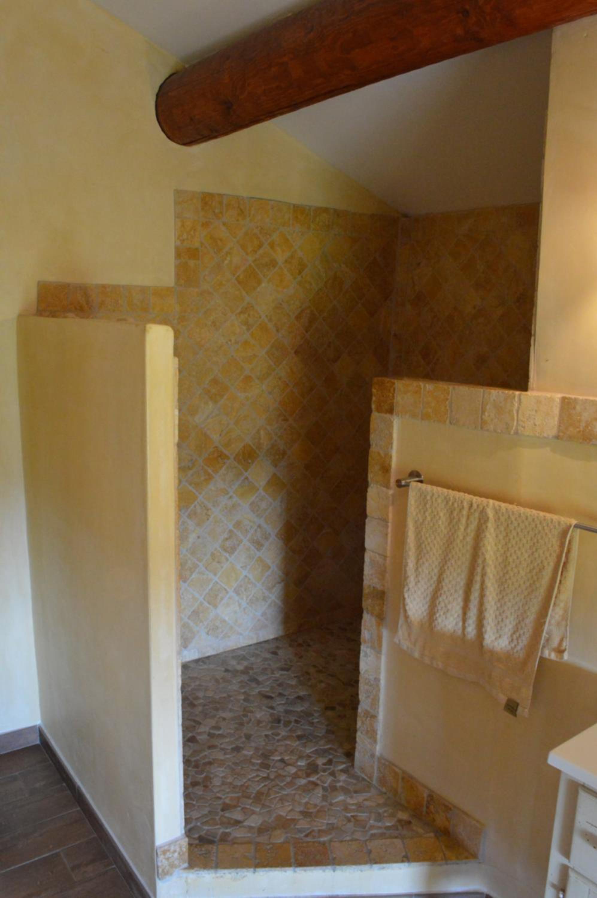 Double Room with Private Bathroom - Photo 5