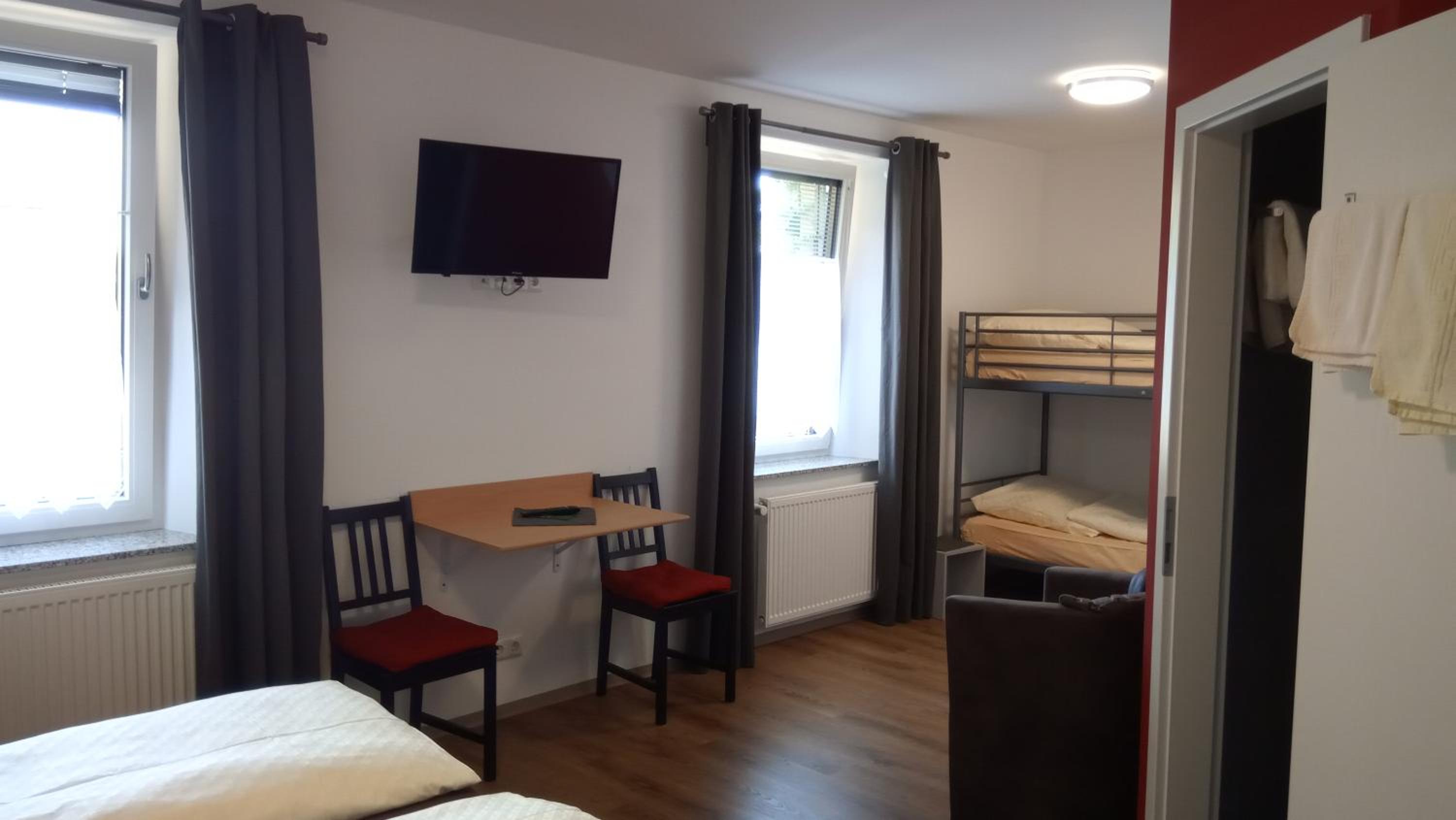 Classic Quadruple Room - Photo 13