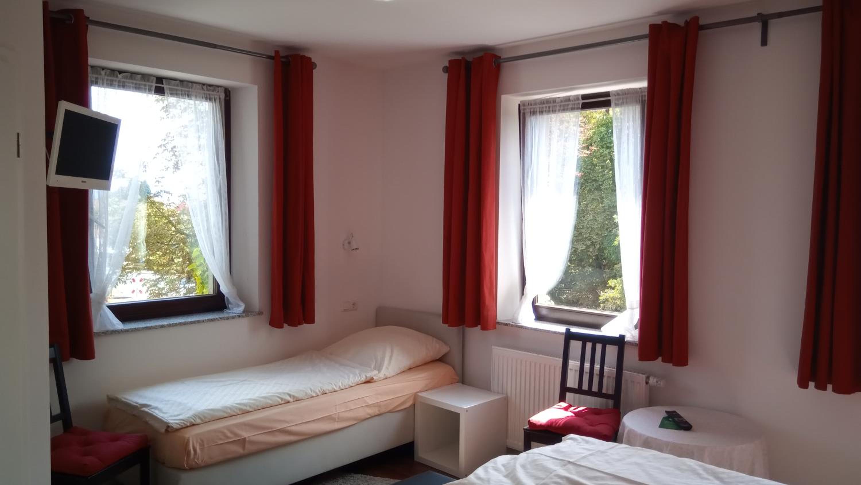 Classic Triple Room - Photo 12