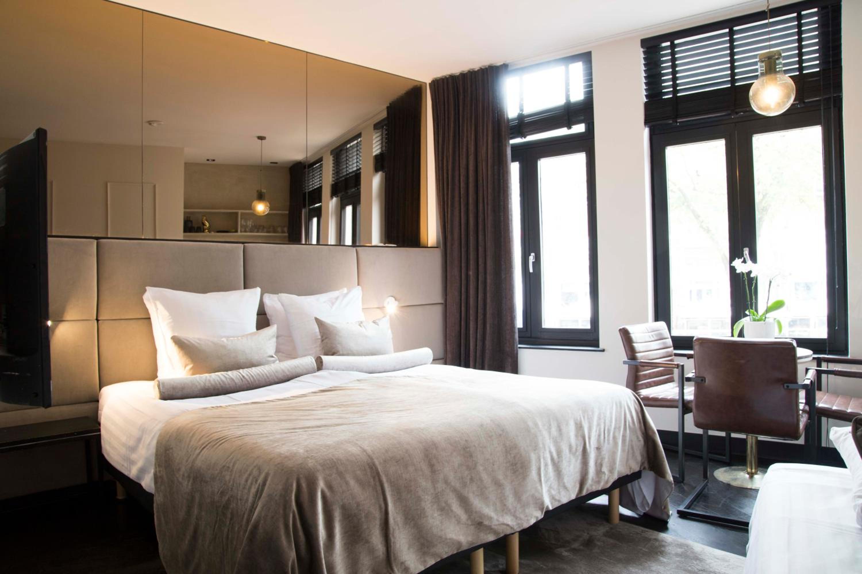 Studio with River View (3 Adults)