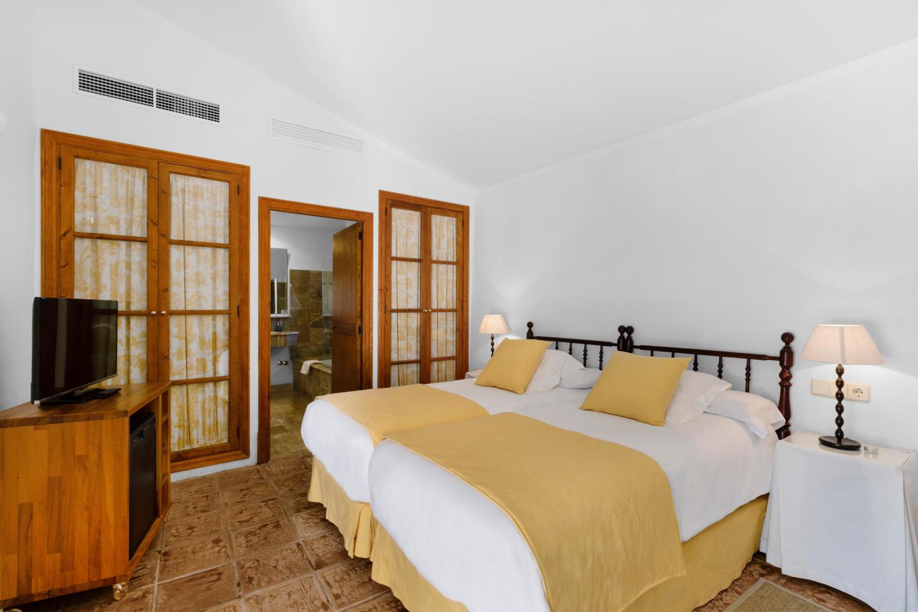 Habitación Doble o con Dos Camas