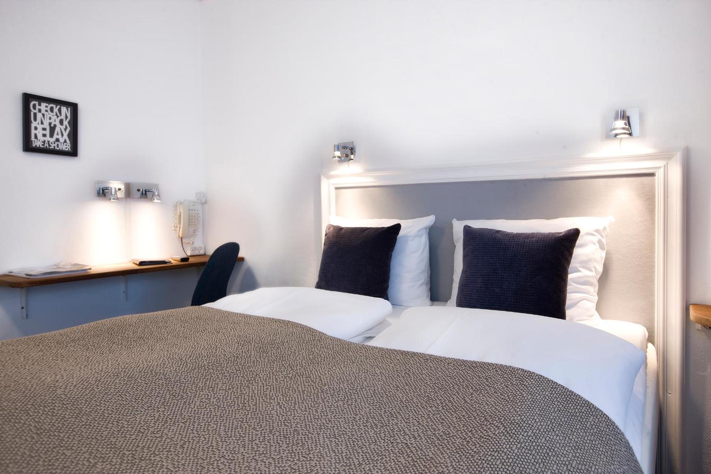 Small Double Room photo 2