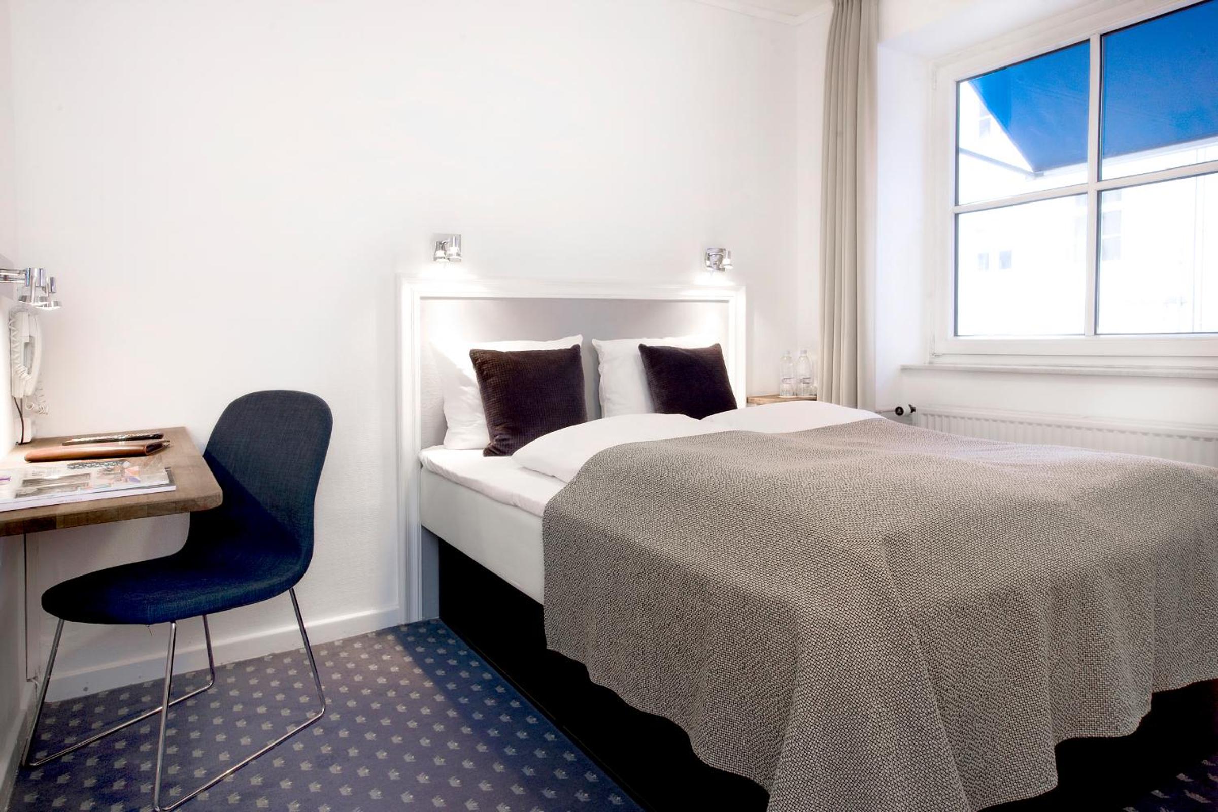 Small Double Room photo 3