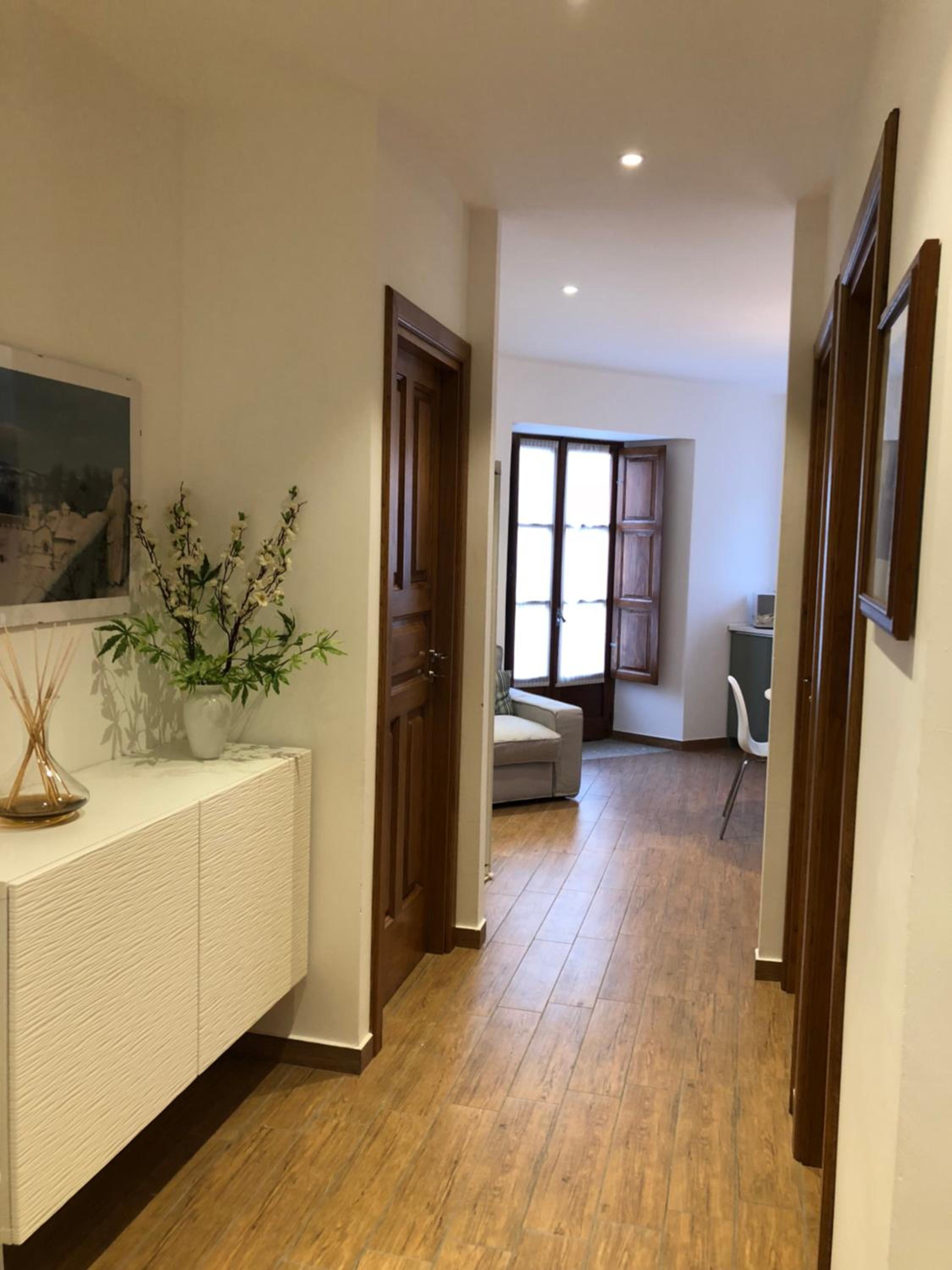 Apartment photo 3