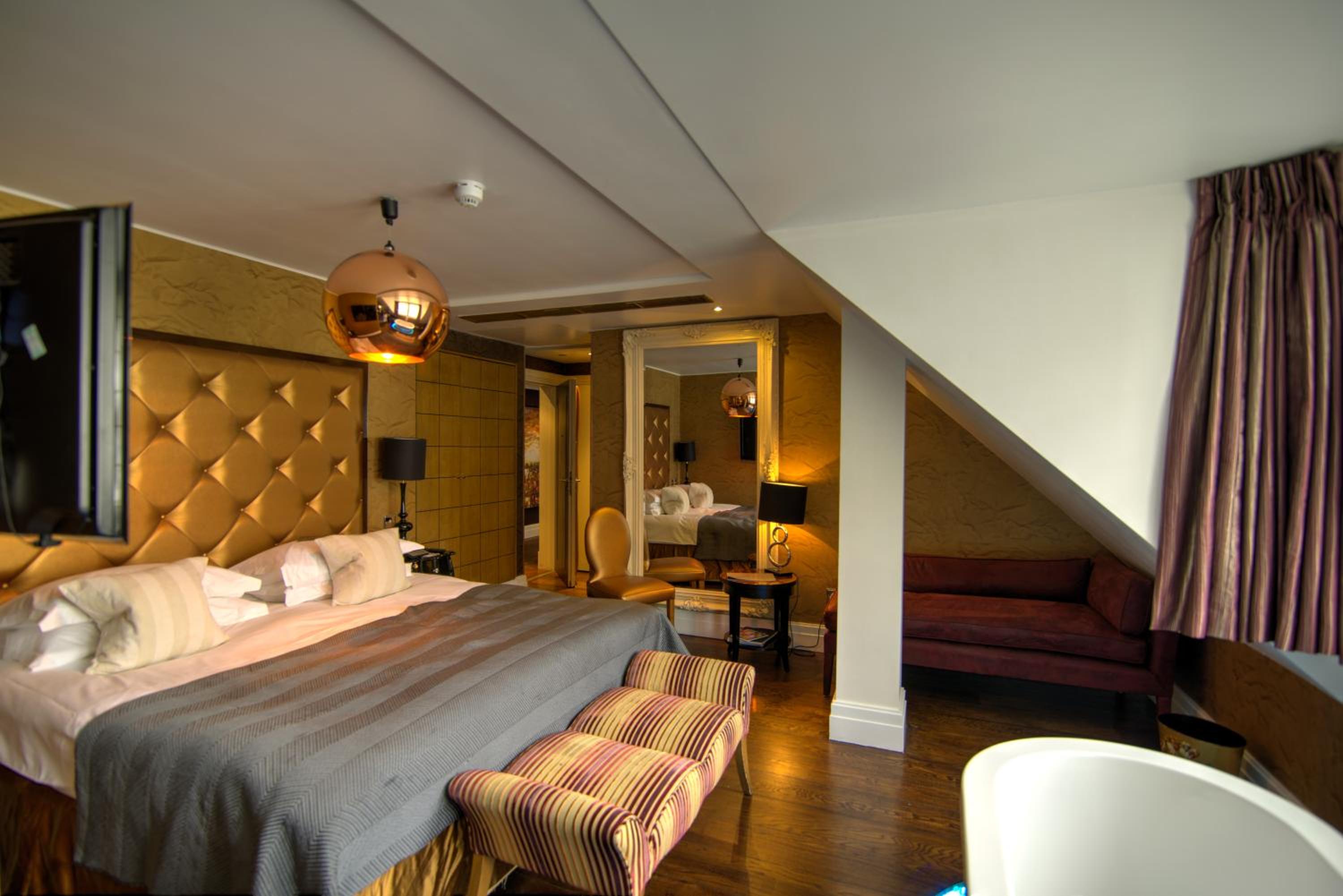 Deluxe Loft Suite