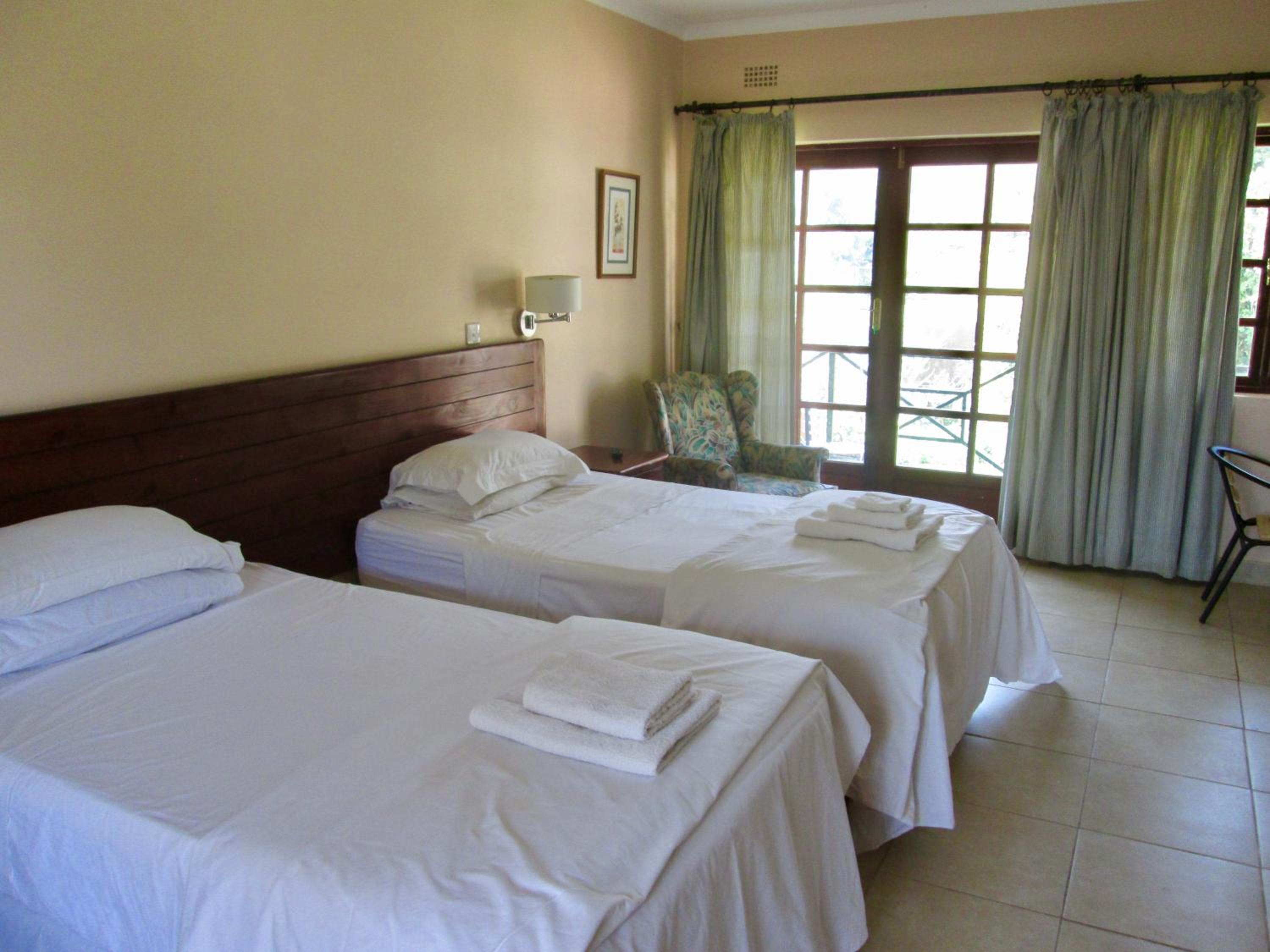 Double or Twin Room with Balcony photo 3
