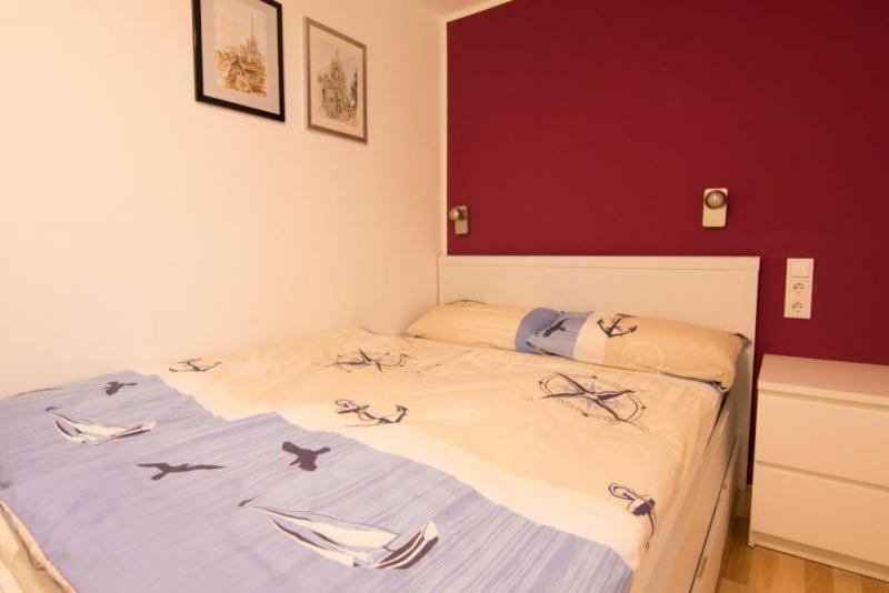 Two-Bedroom House thumbnail 6
