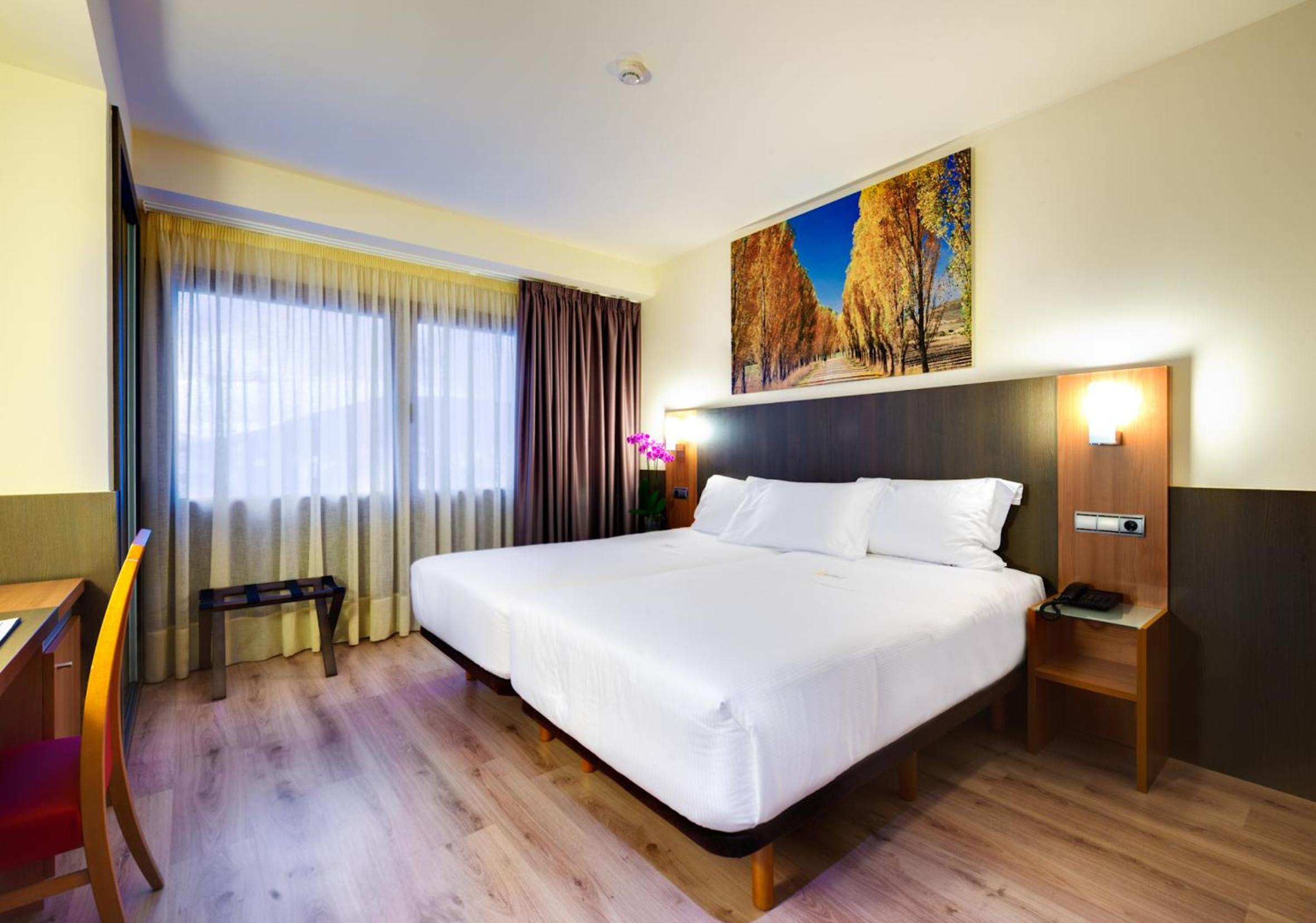 Double or Twin Room - Photo 14