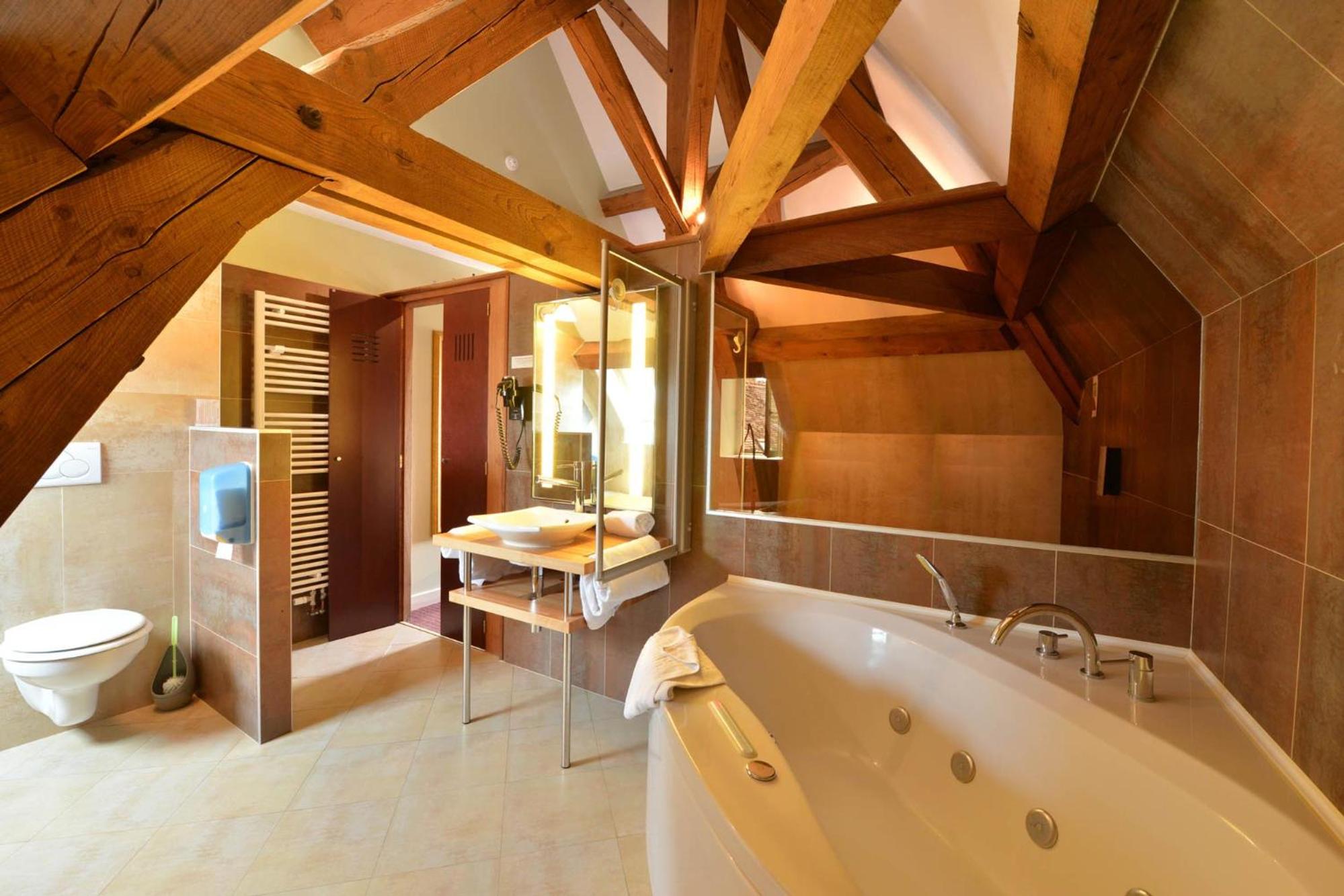 Double Room - Photo 5