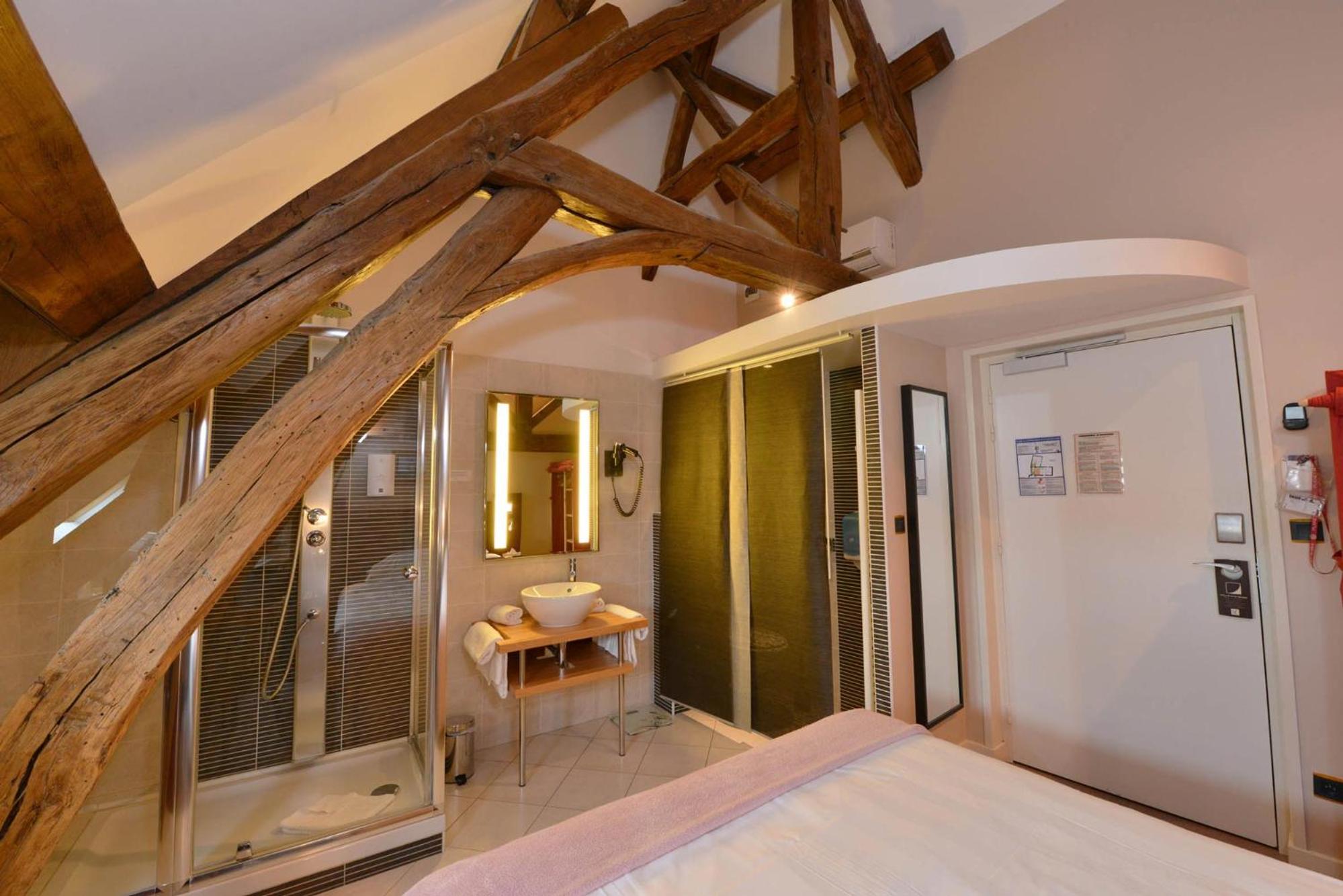 Double Room - Photo 2