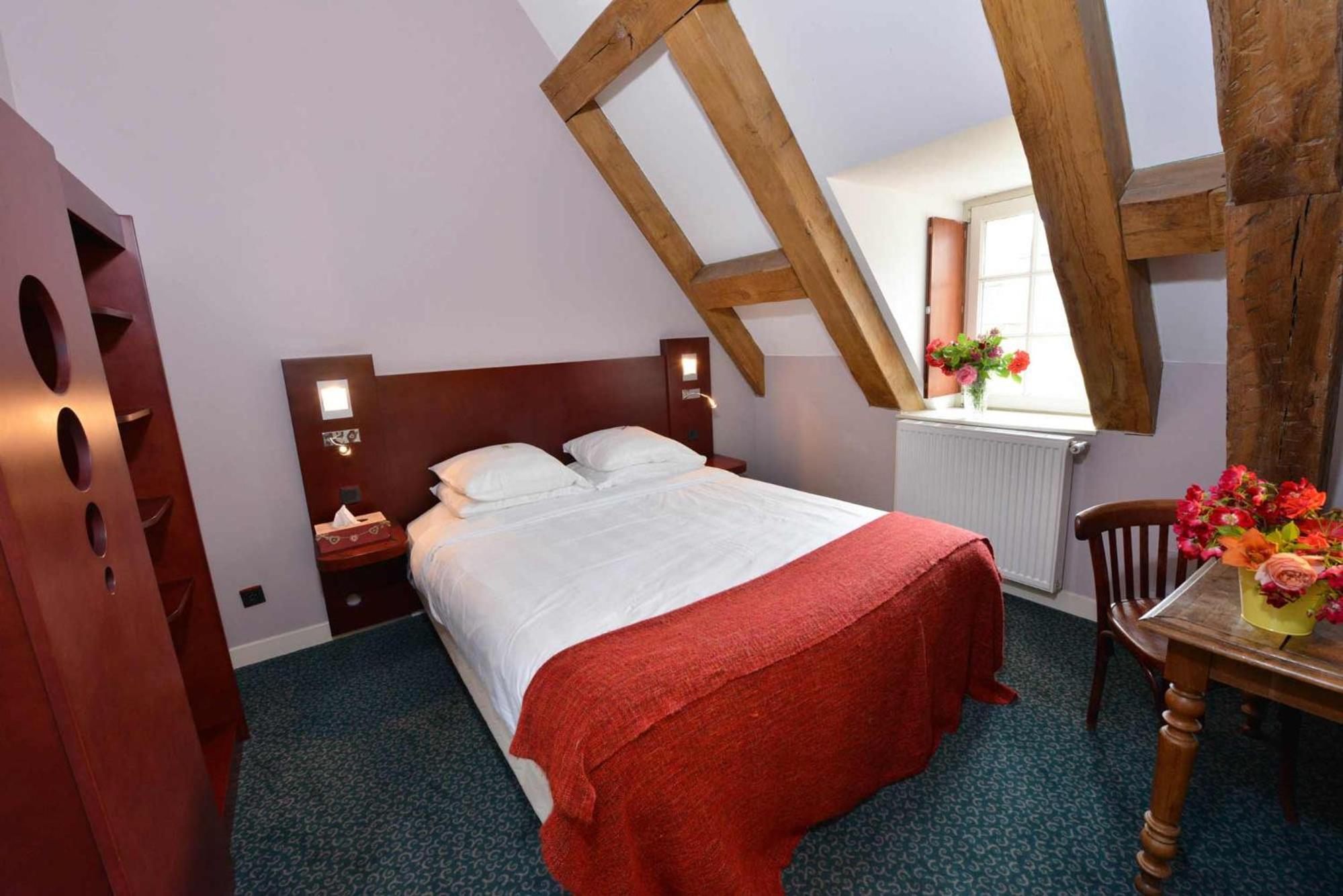 Double Room - Photo 13