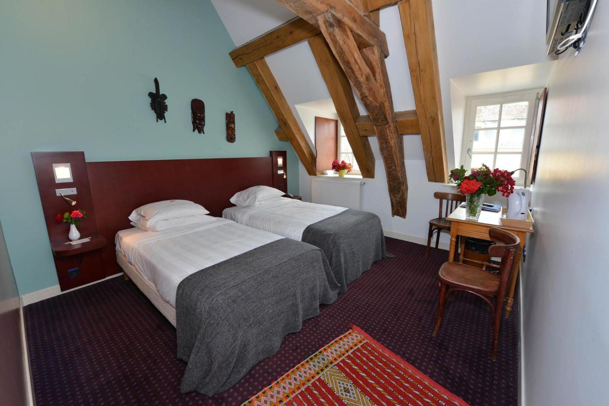 Twin Room - Photo 6