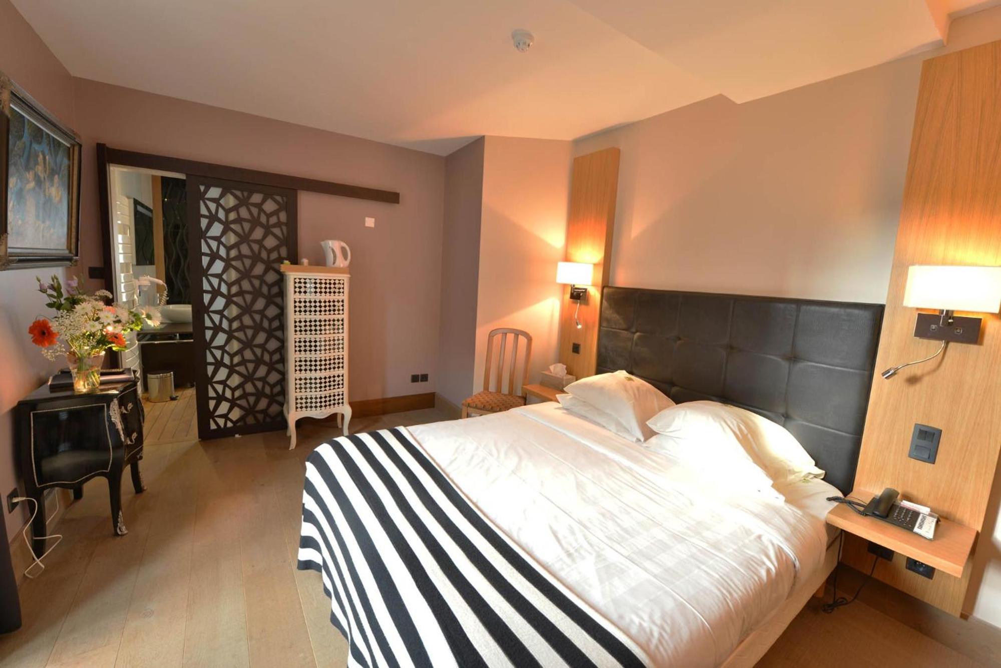 Double Room - Photo 10