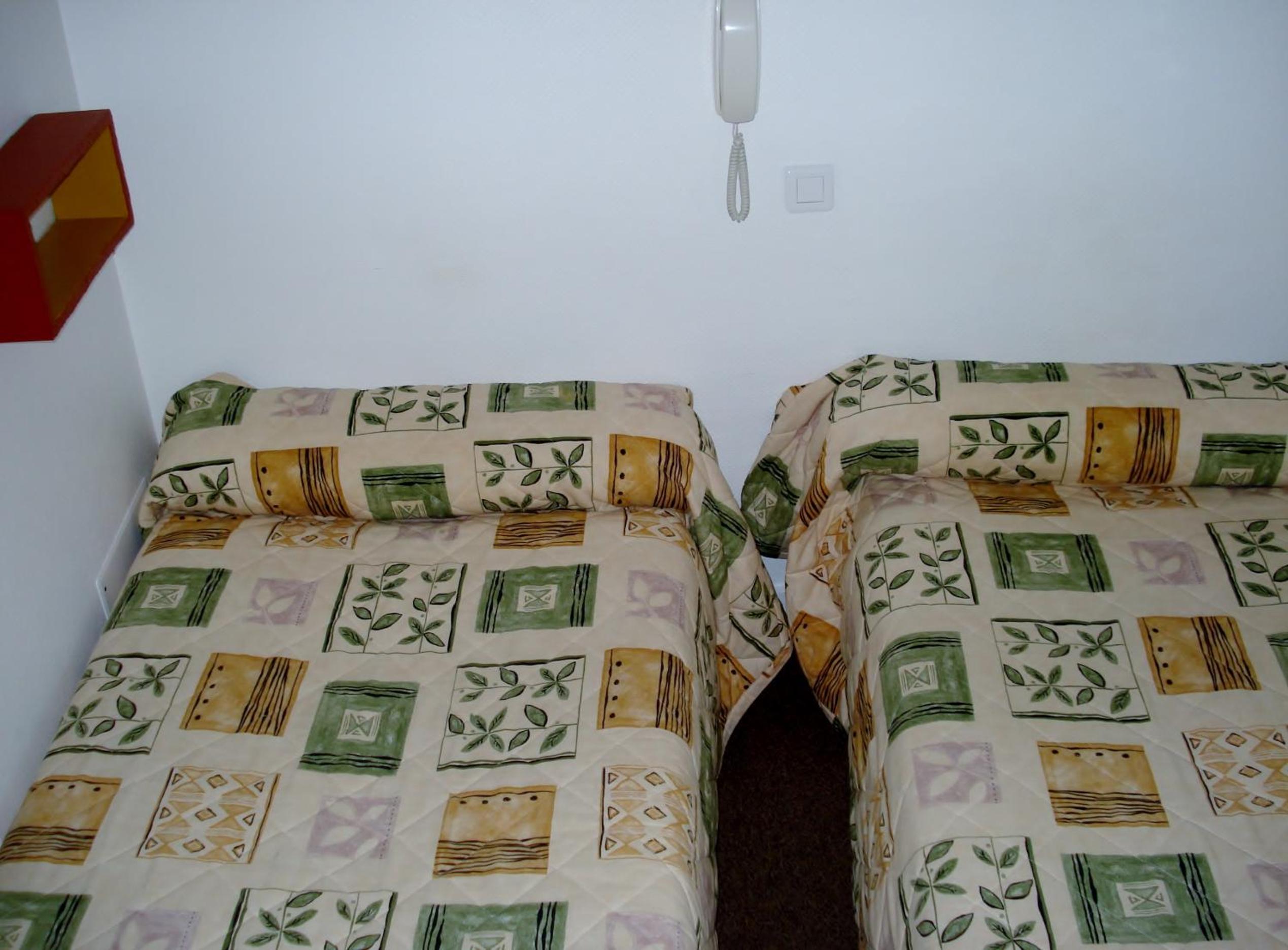 Twin Room - Photo 4