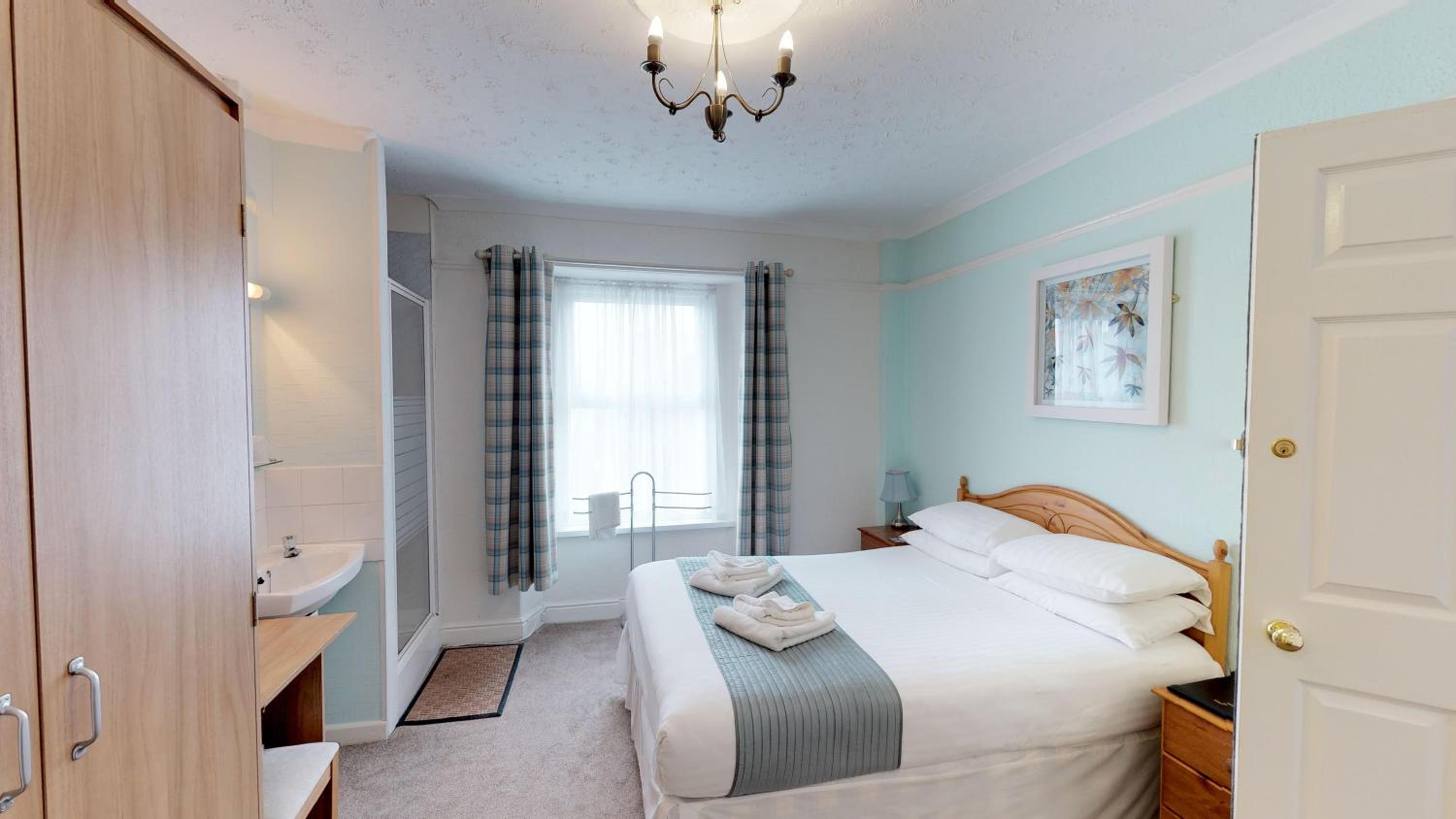 Double Room with Private Bathroom photo 3